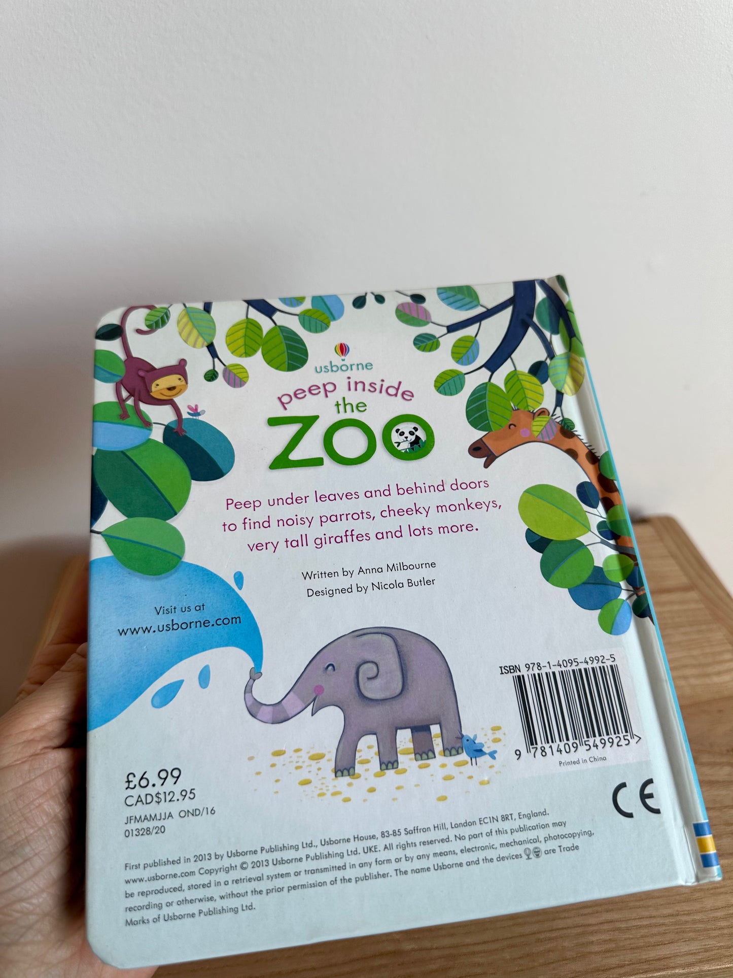 Peep Inside the Zoo Board Book / 3-5 years