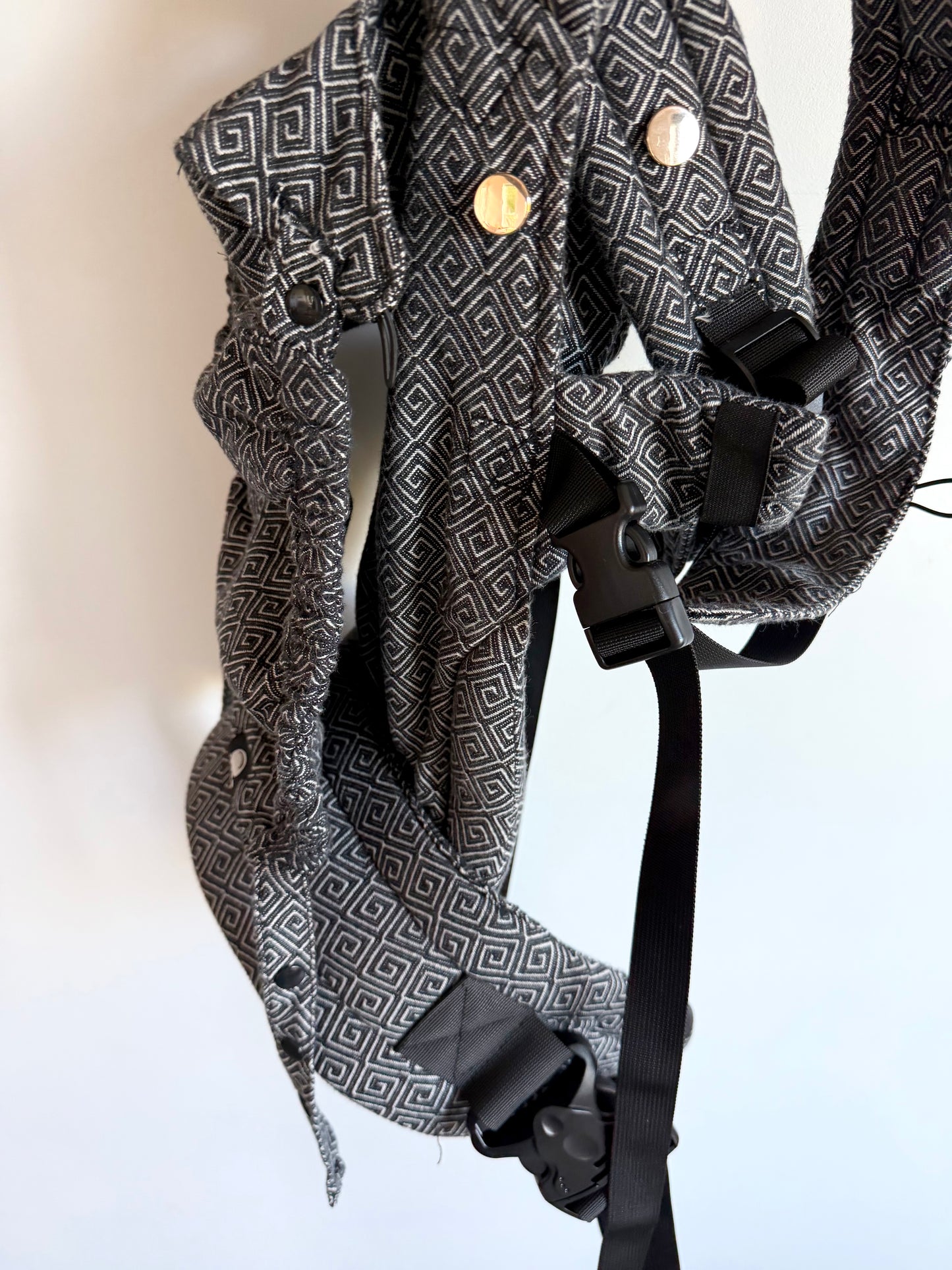 Auyeazgo Baby Carrier (No Shipping)