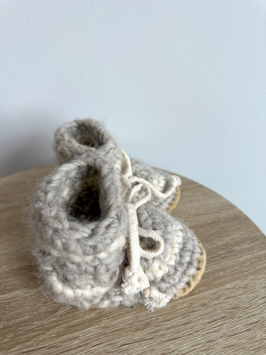 Grey Knit Mocs / 6-12m