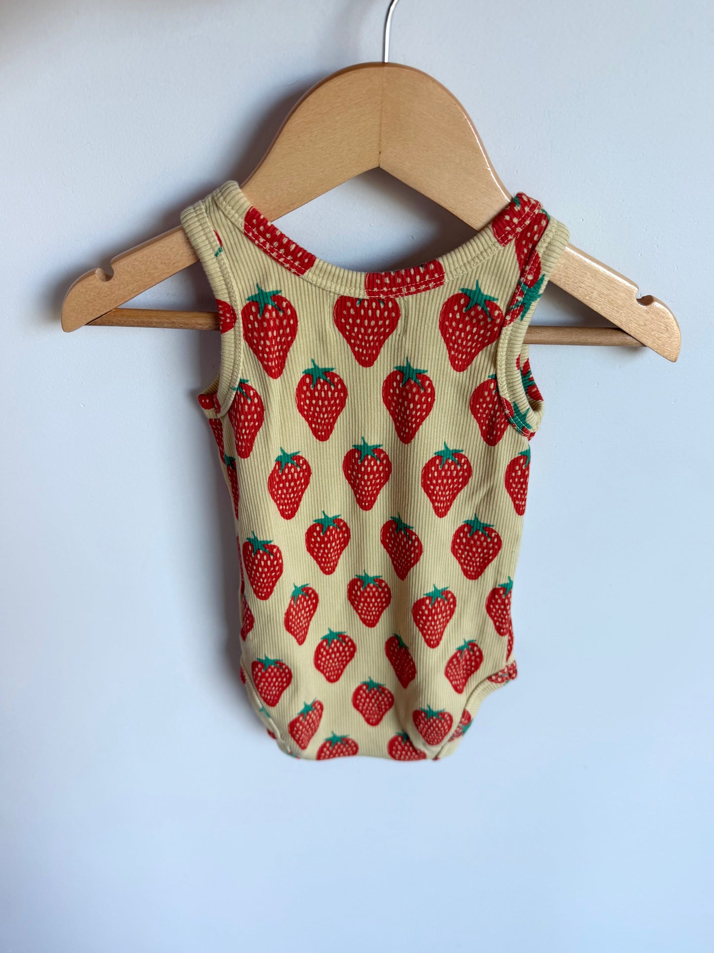Strawberry Bodysuit / 12-18m