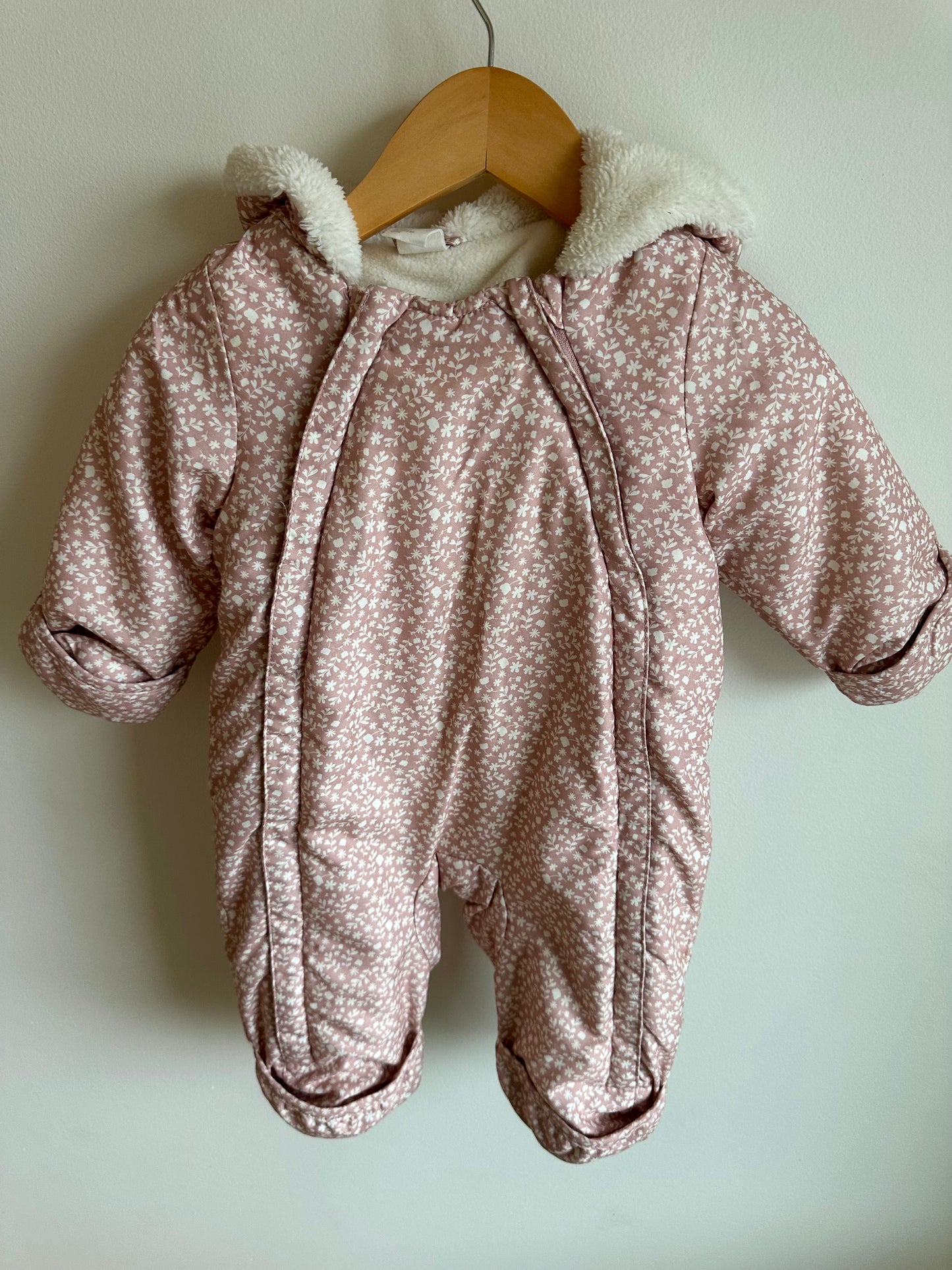 H&M Blush Floral Bunting Suit / 4-6m