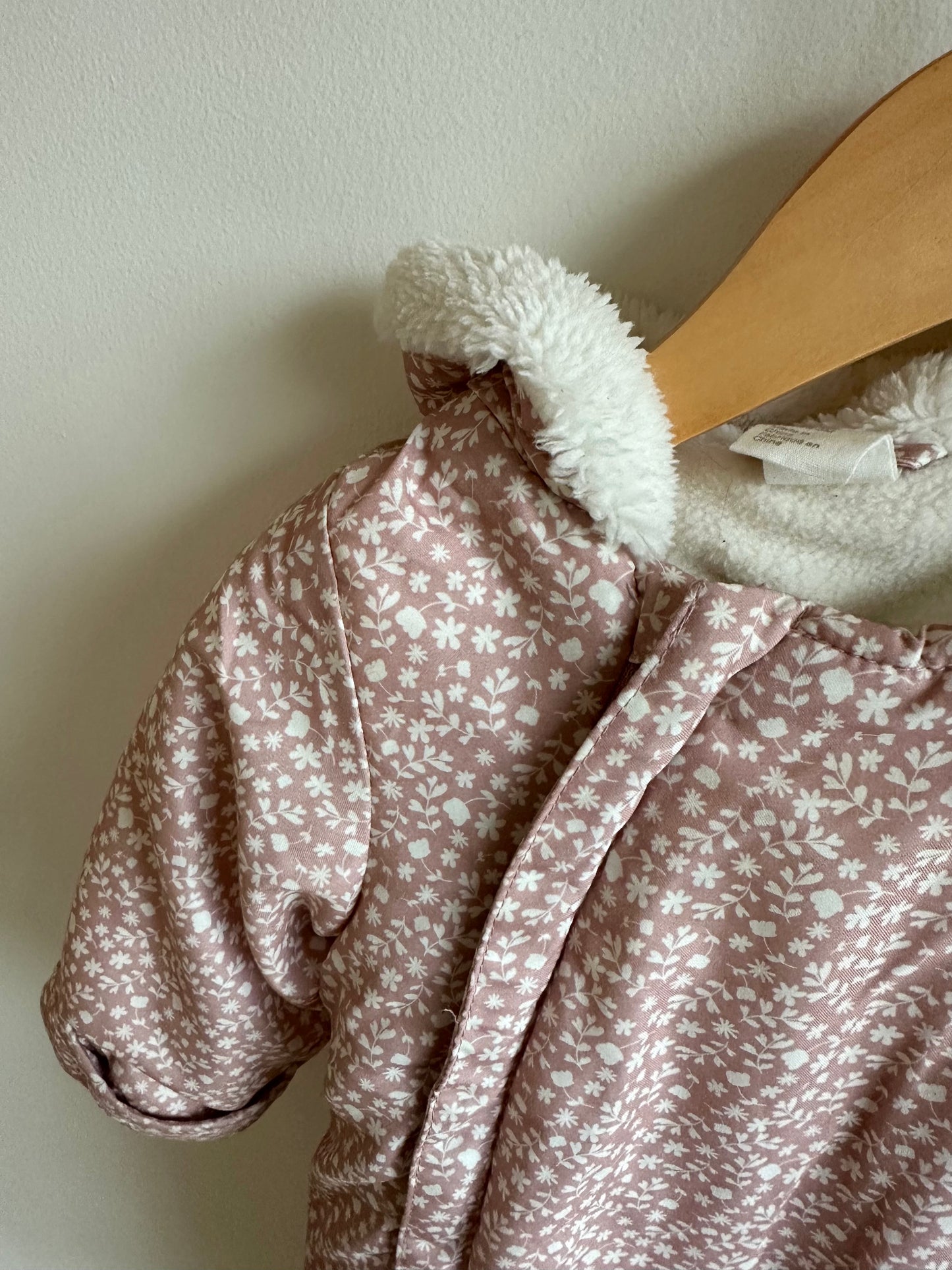 H&M Blush Floral Bunting Suit / 4-6m