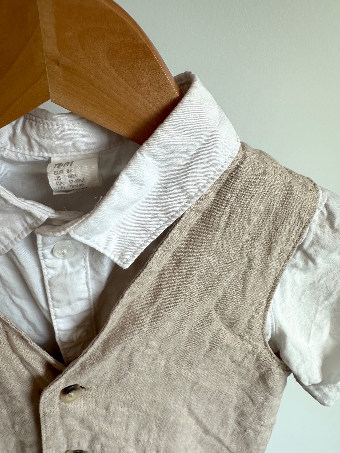 H&M Oat Linen Vest, Collared Shirt + Shorts with Suspenders Set / 12-18m