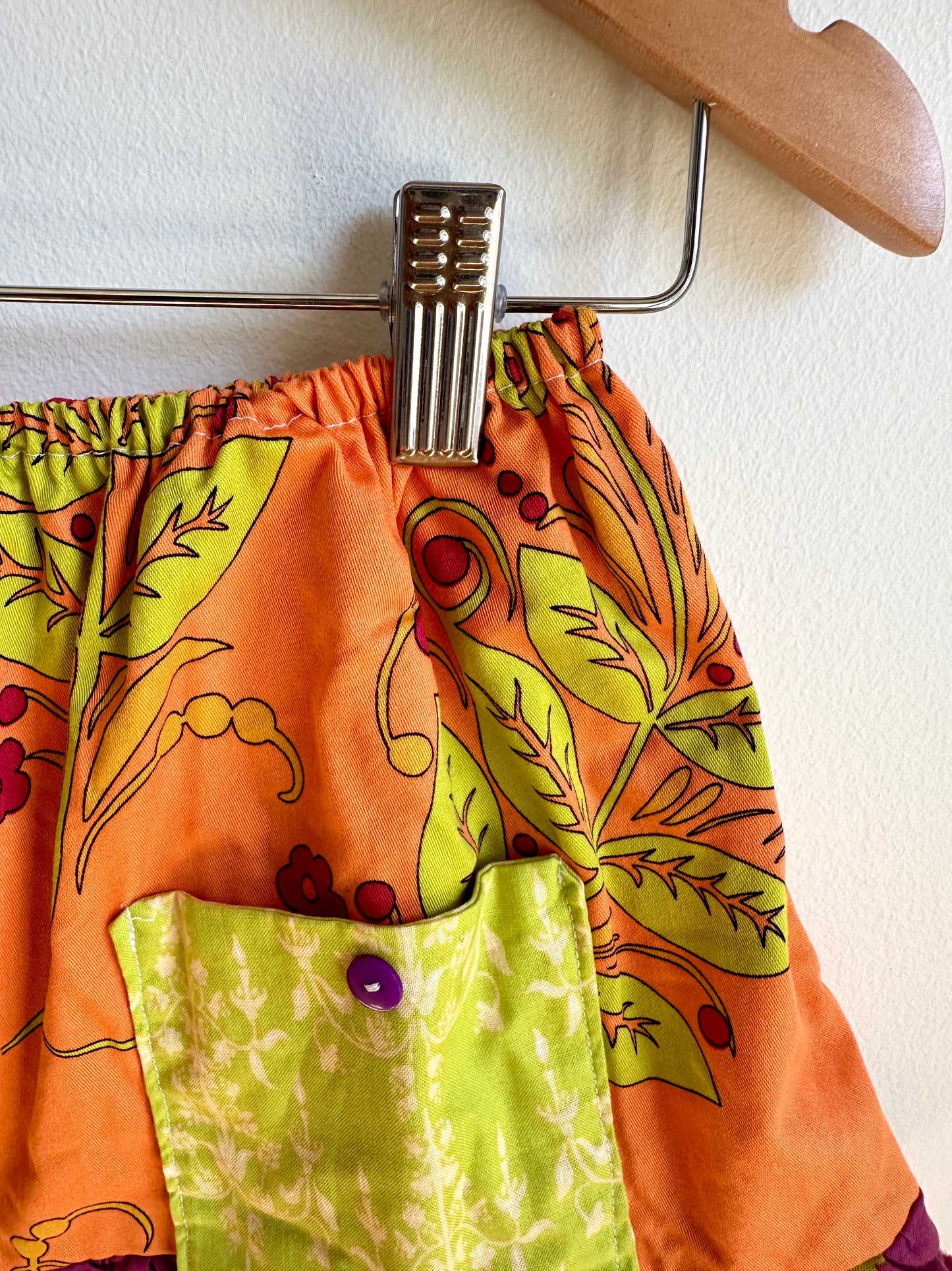 Colourful Skirt with Pocket / 3T?