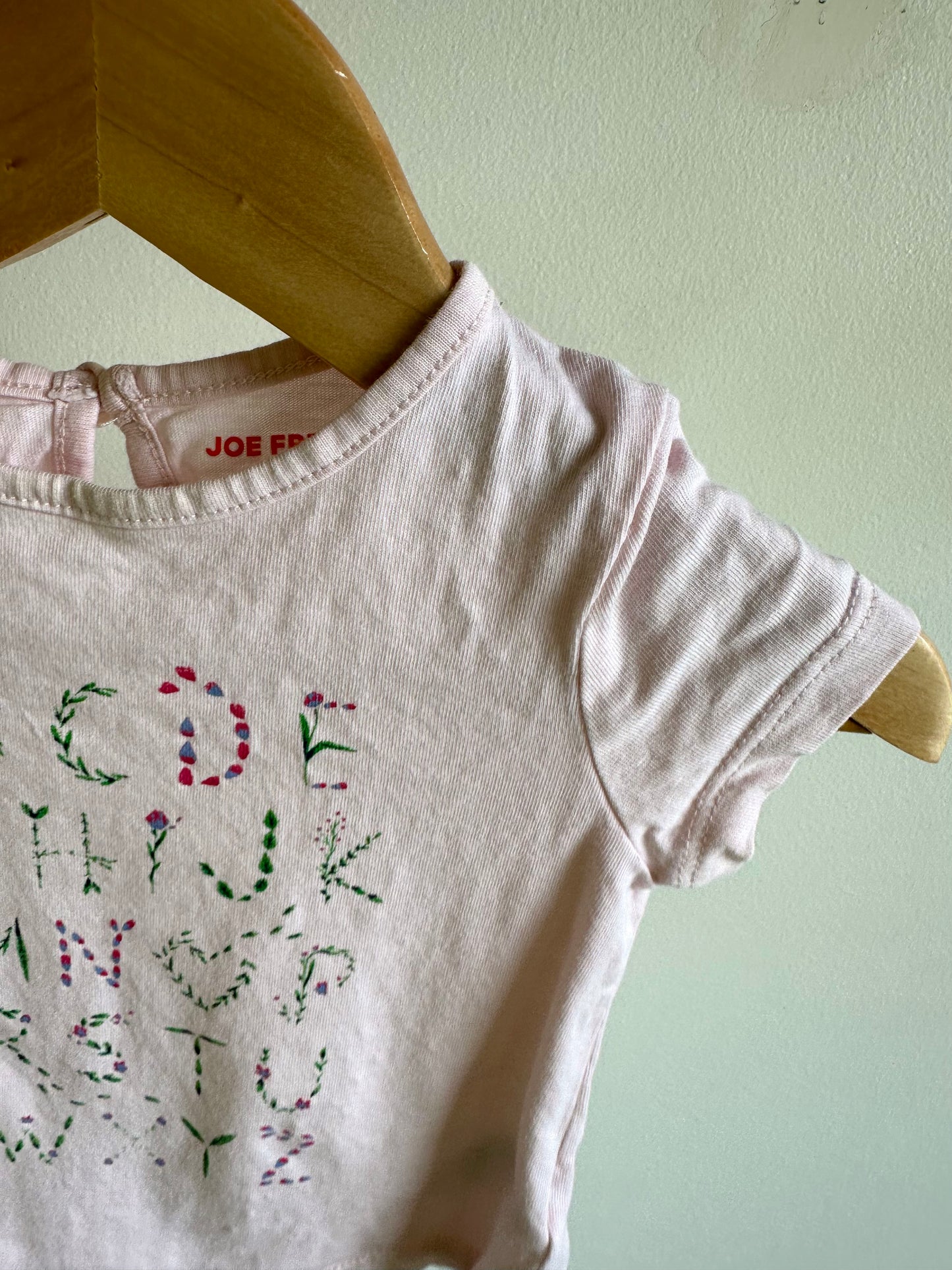 Alphabet T-Shirt / 6-12m