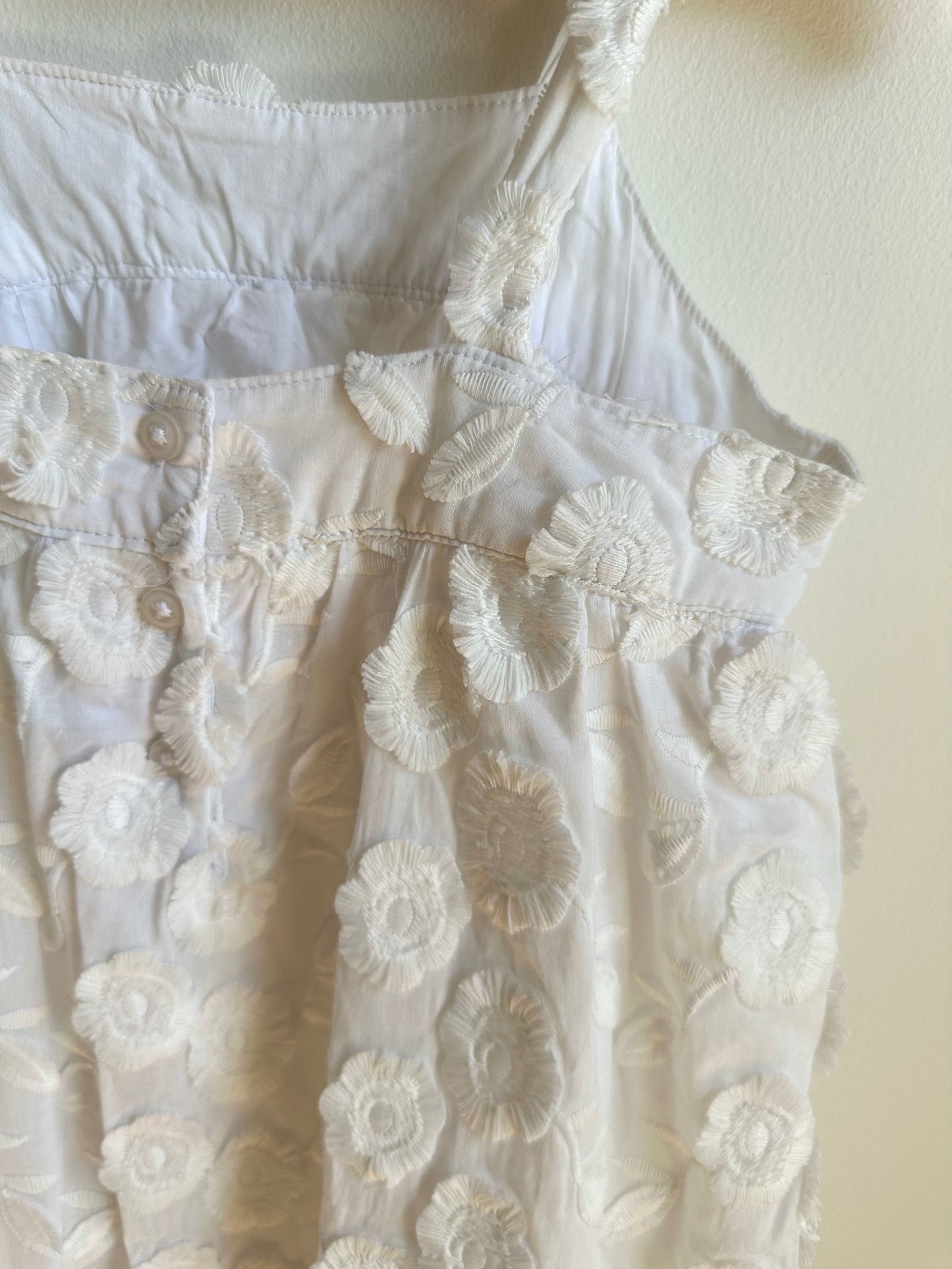 Embroidered Flower White Dress / 5 years