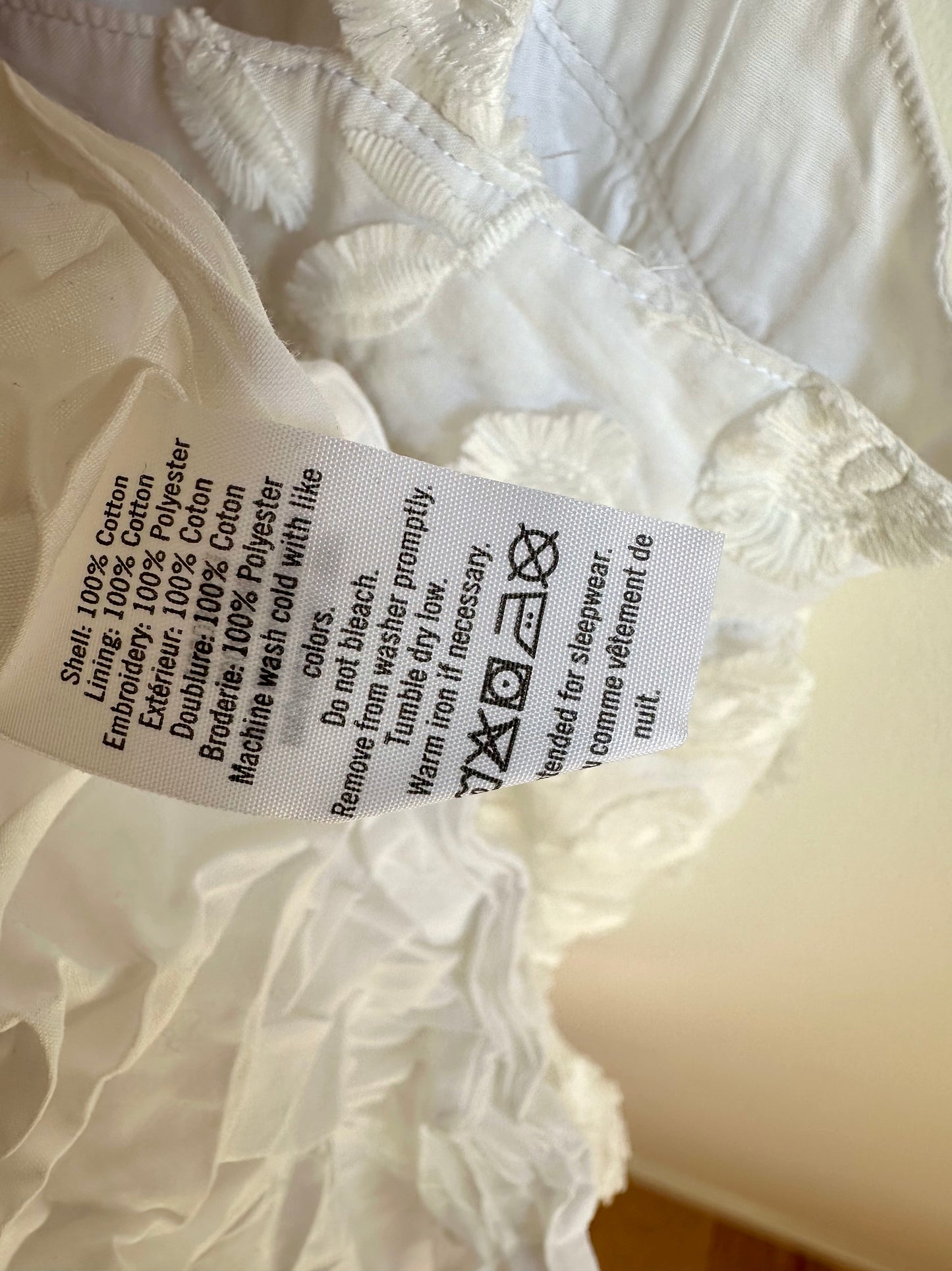 Embroidered Flower White Dress / 5 years