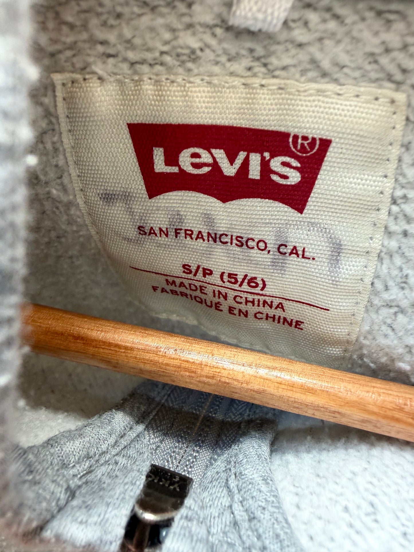 Levi's Grey Zippered Hoodie / 5-6 years