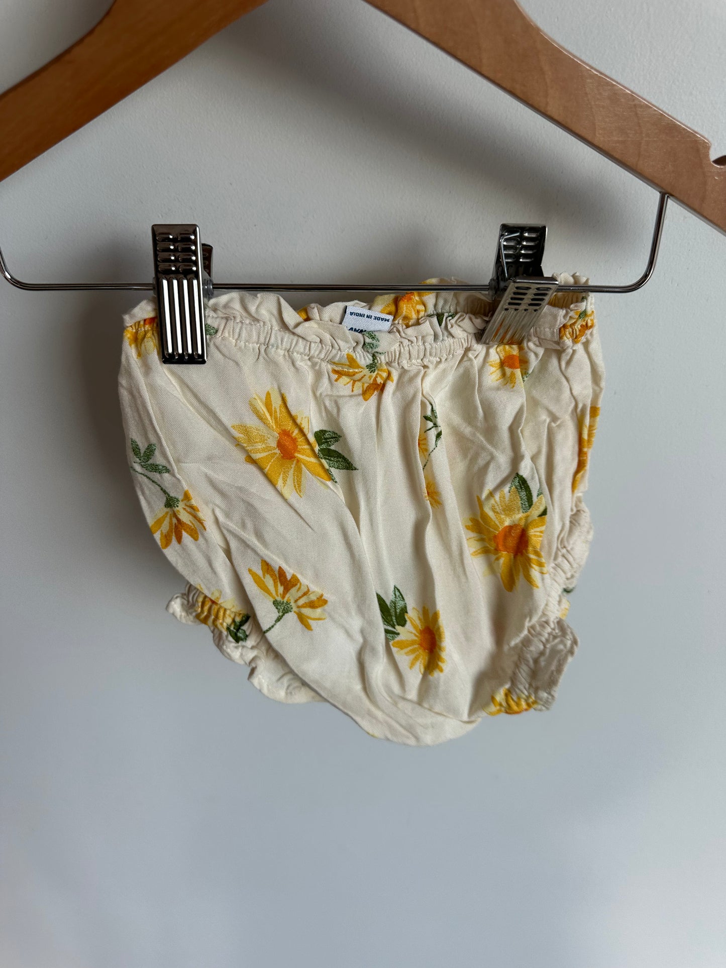 Yellow Flower Bloomer Shorts / 3-6m