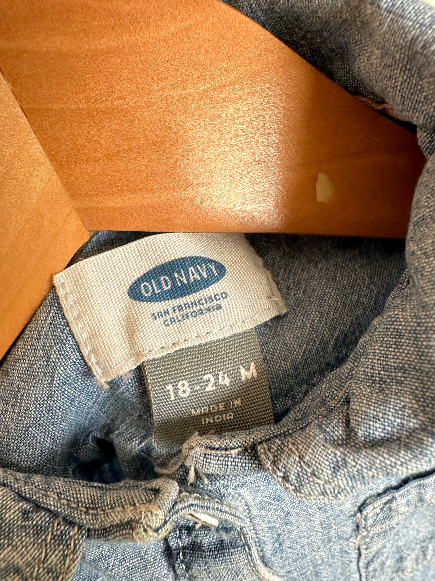 Chambray Button Up Top / 18-24m