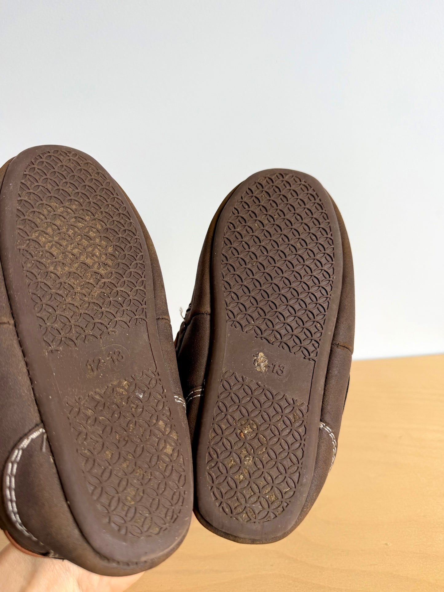 Brown Slippers (PLAY) / Size 12-13 Little Kid