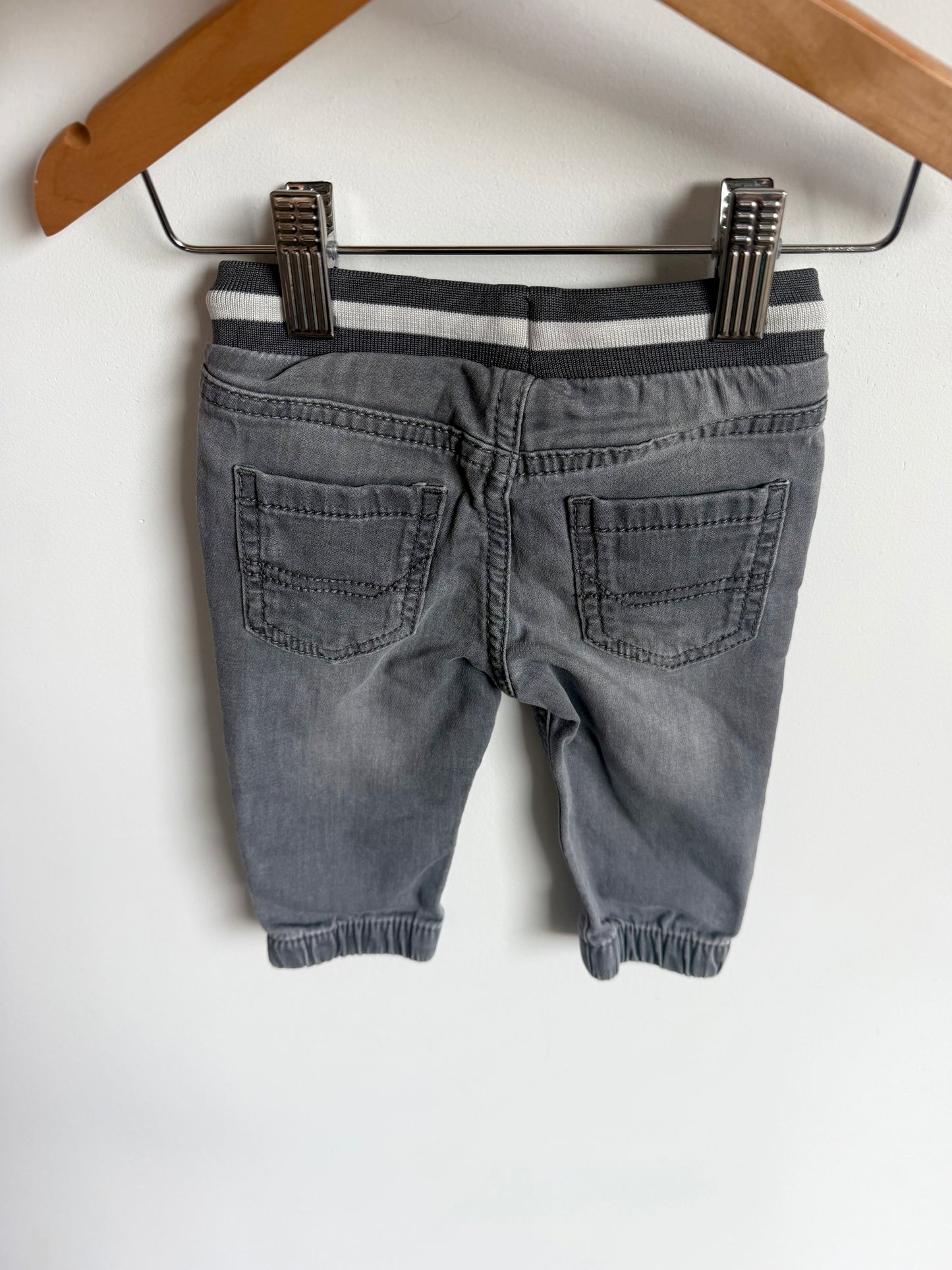 Tapered Grey Drawstring Pants / 3-6m?