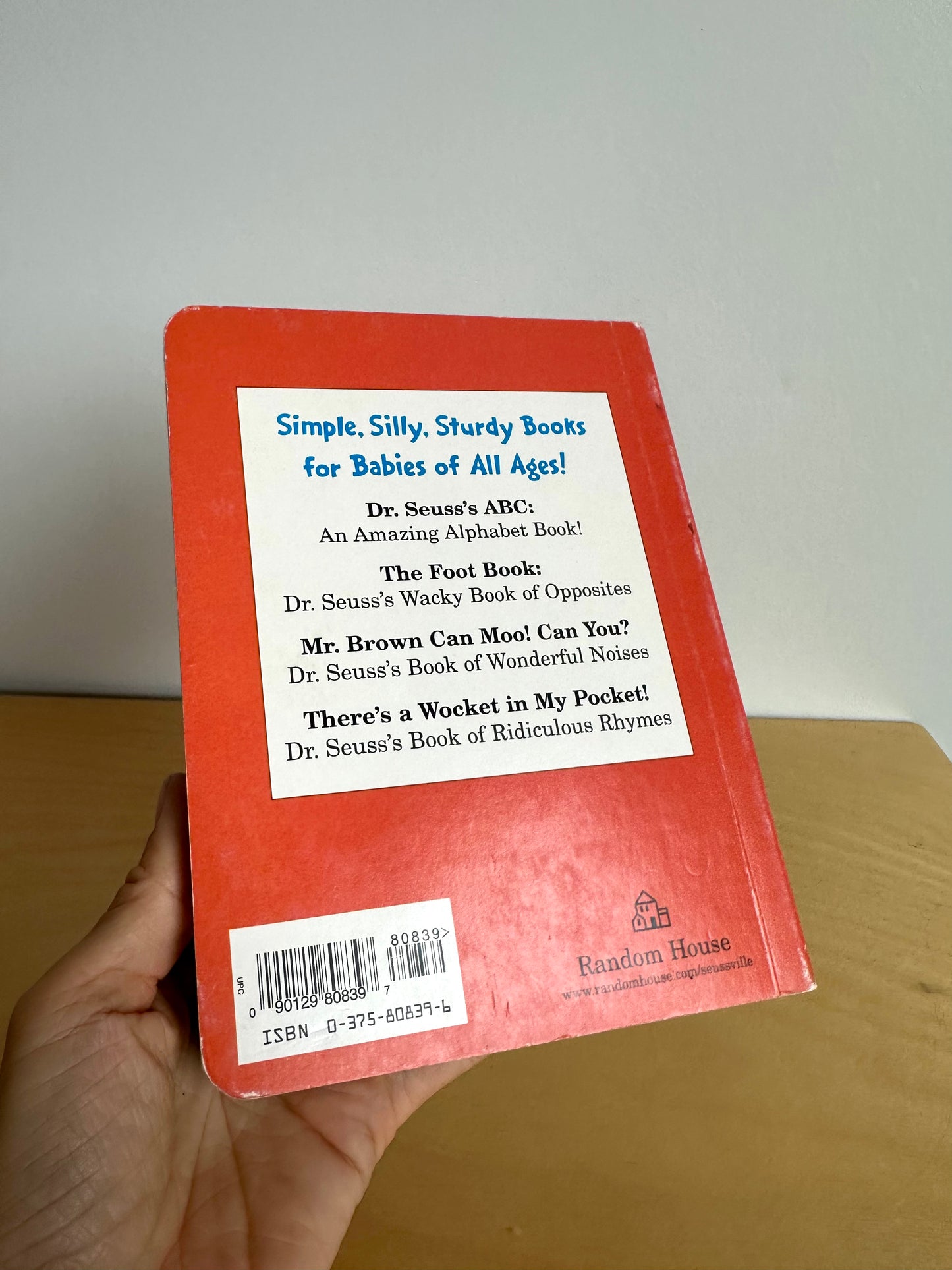 ABC An Amazing Alphabet Book! / 0-4 years