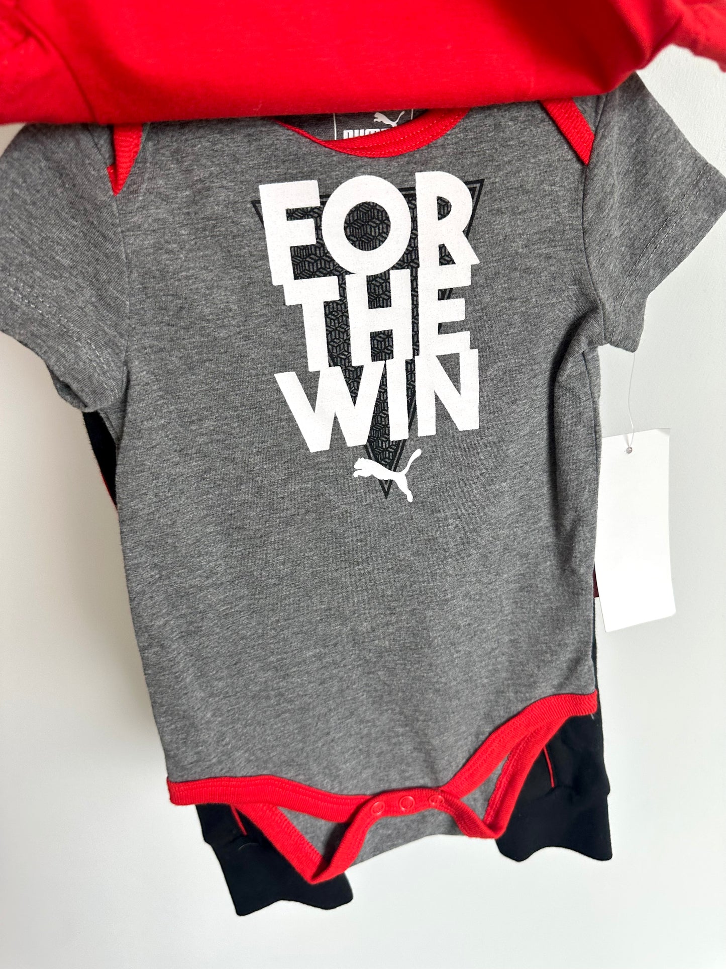 Puma Three Piece Bodysuit + Pants Set (With Tags) / 6-9m