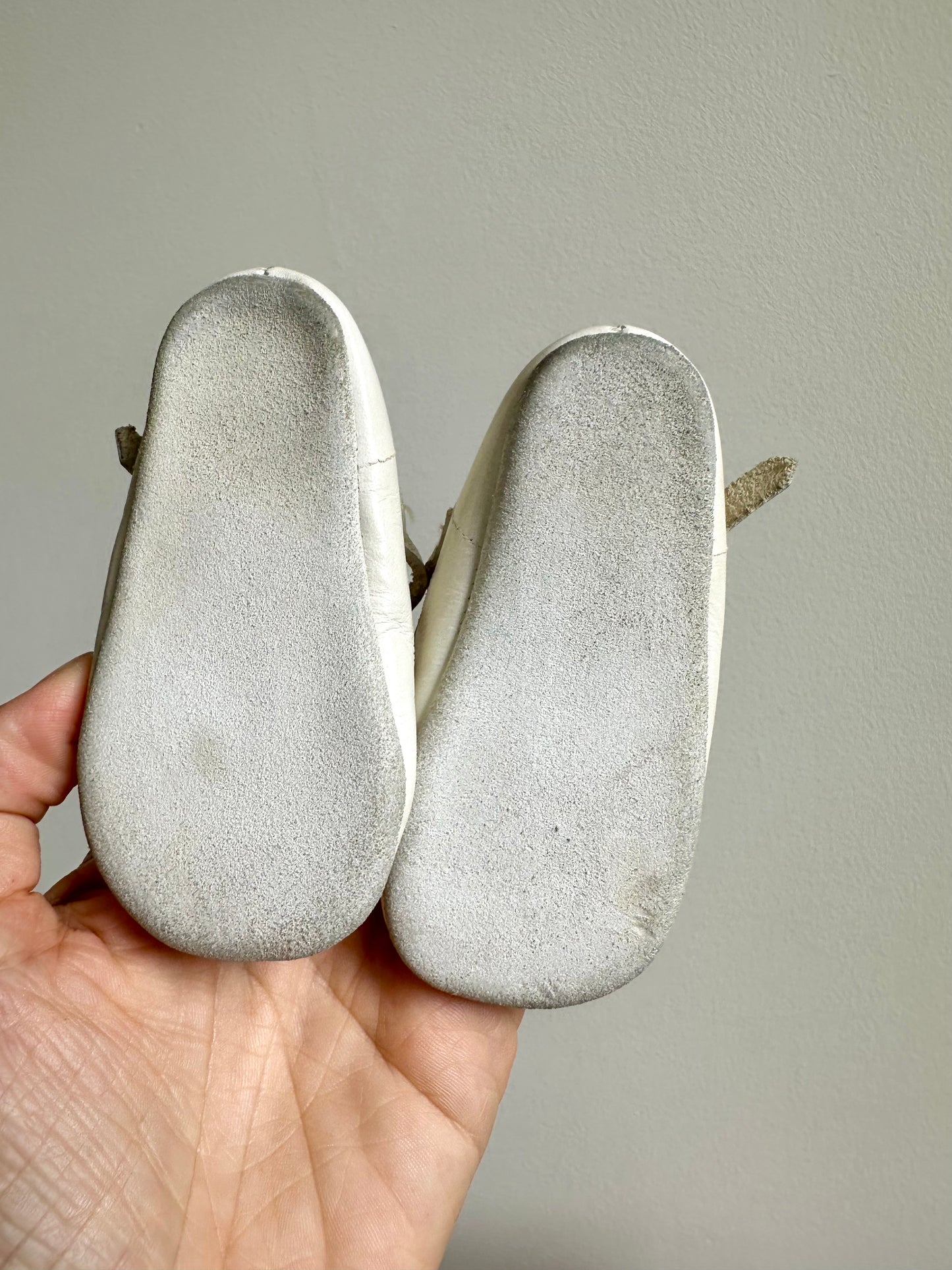 Mary Jane White Shoes / Size 1 Infant