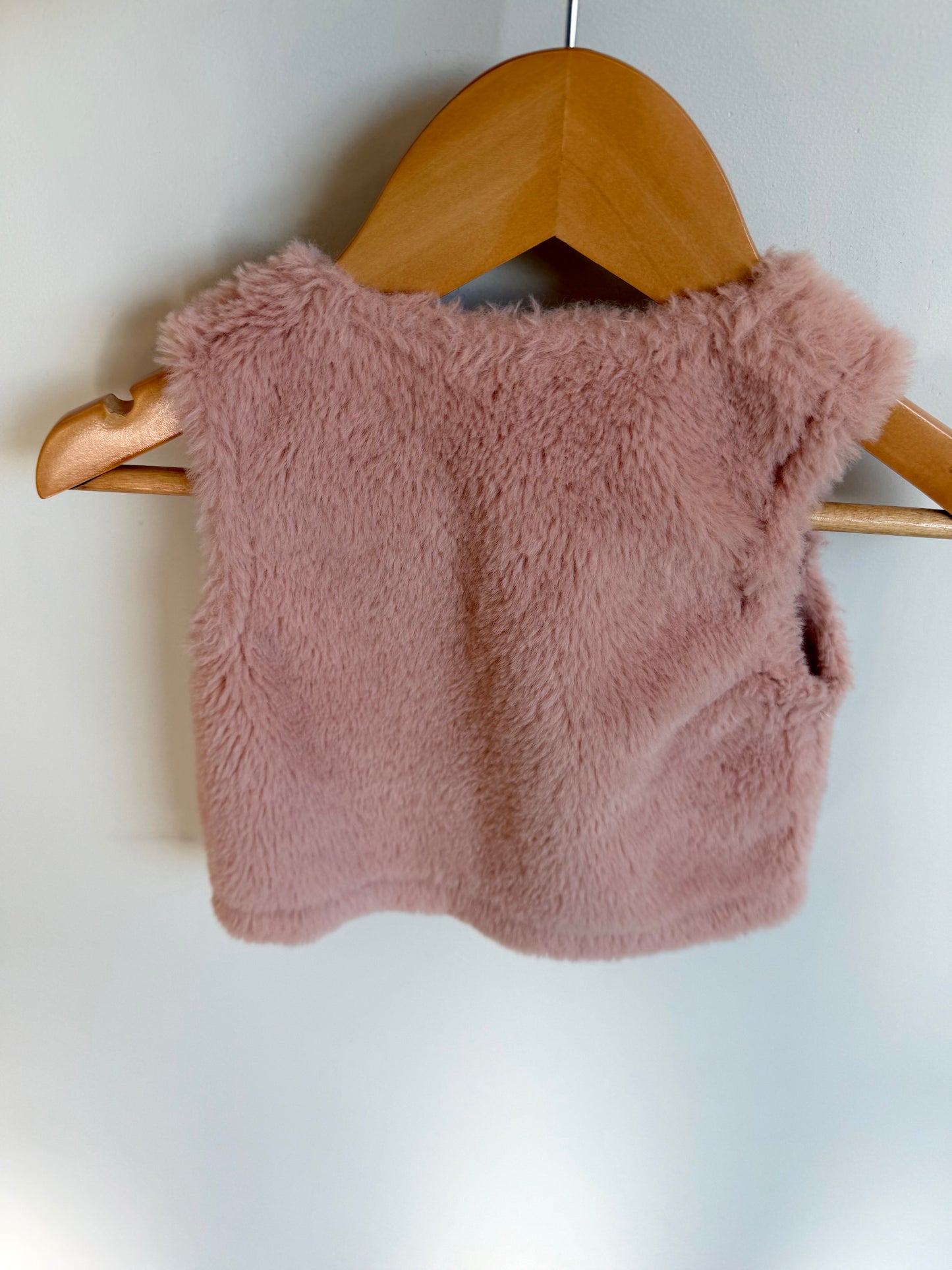 Soft Pink Vest / 6-9m