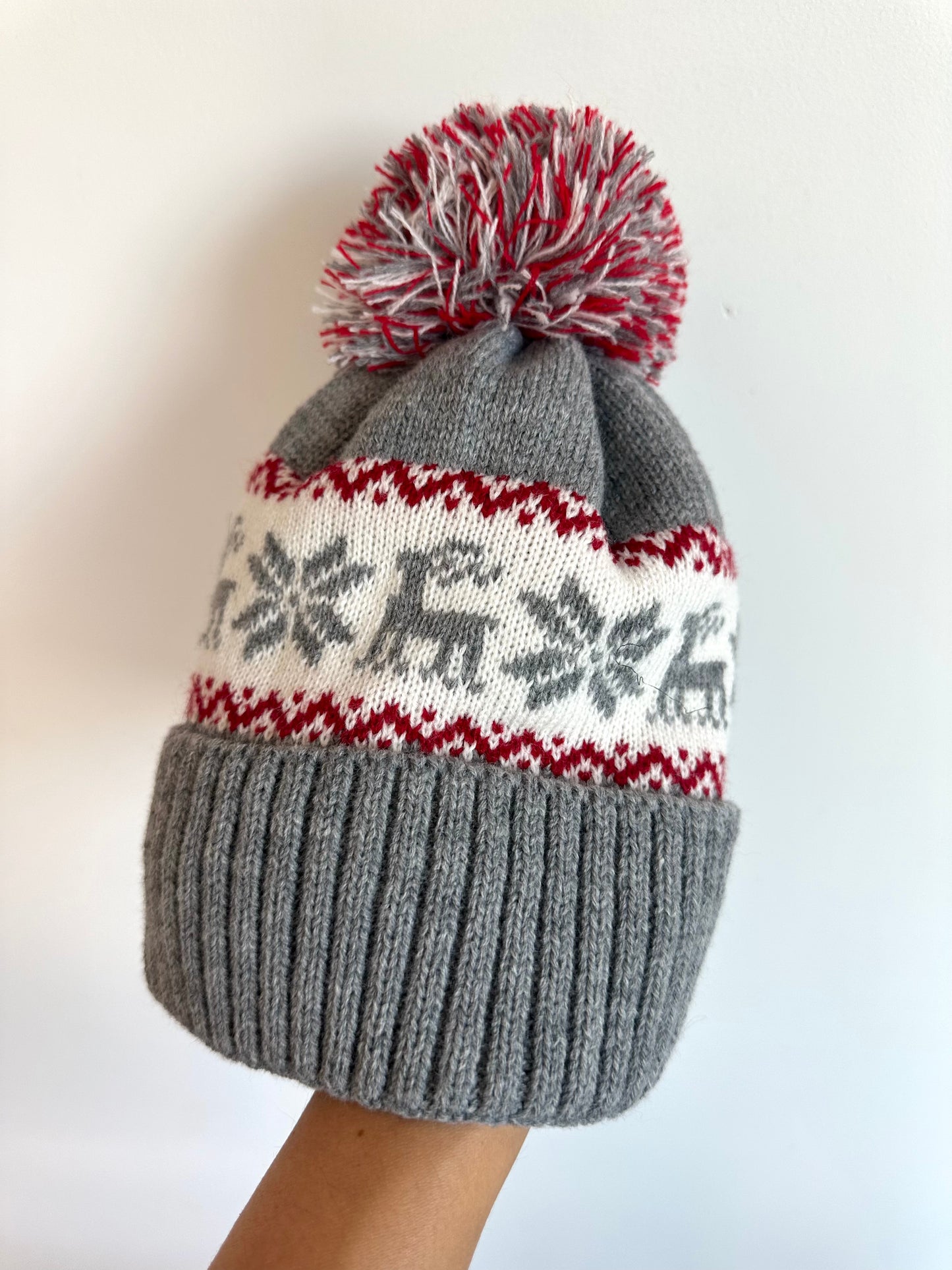 Cozy Grey Toque with Pom Pom / 2-3T