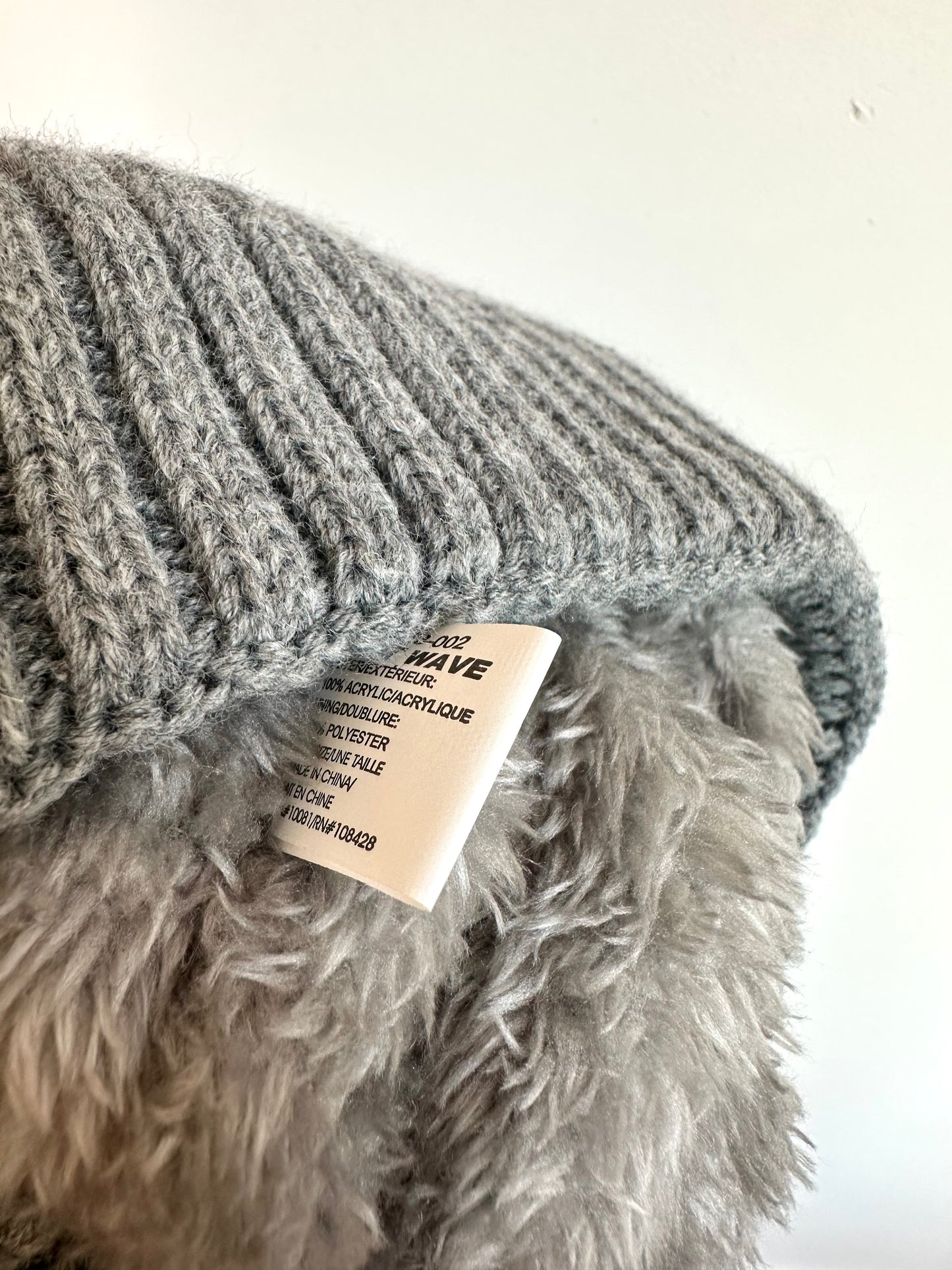 Cozy Grey Toque with Pom Pom / 2-3T