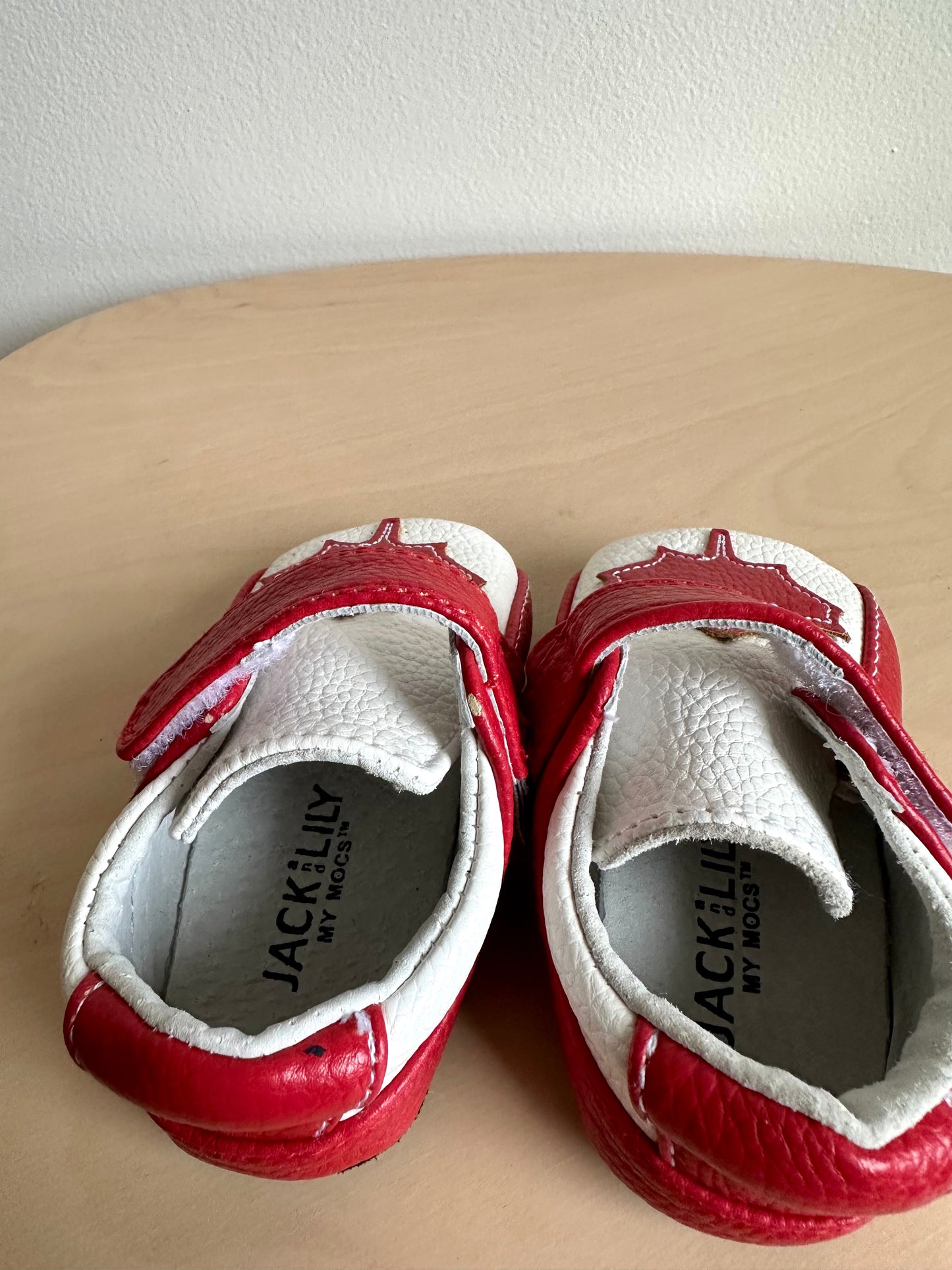 Leather Canada Shoes / Size 2 Infant