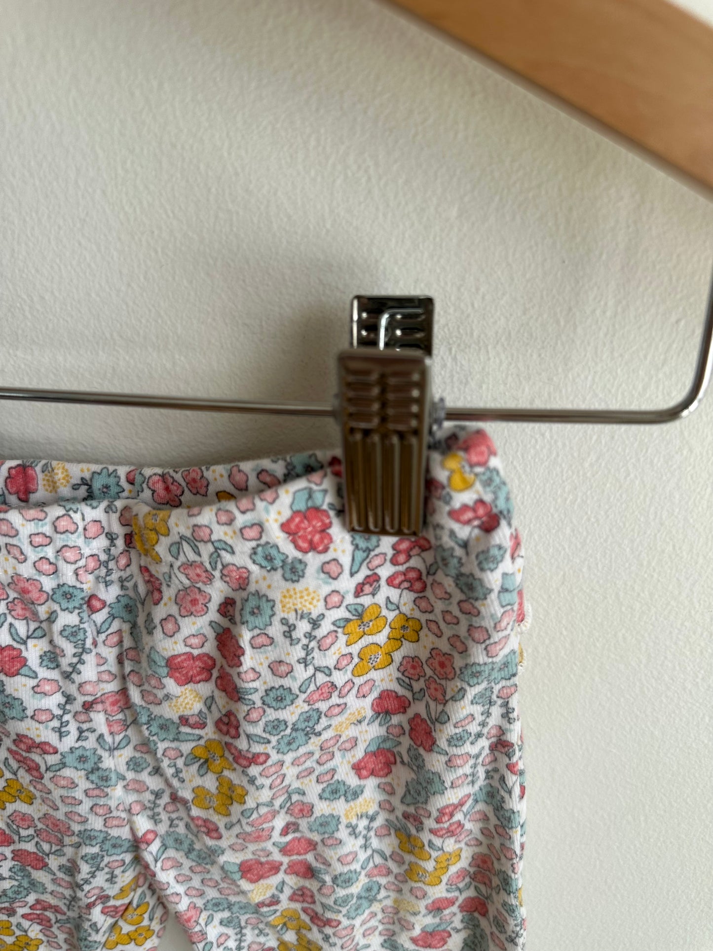 Floral Ruffle Pants / 3-6m