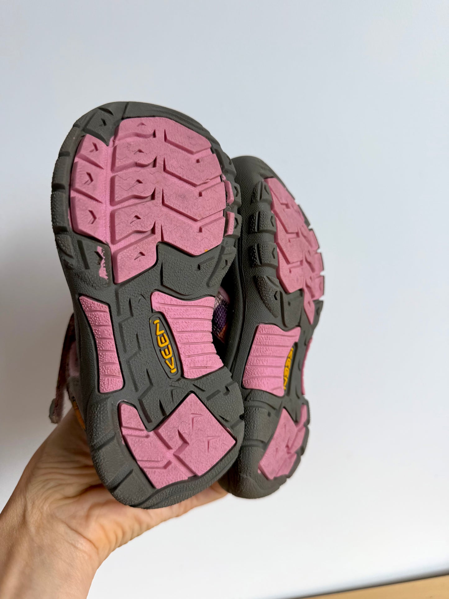 Keen Washable Pink Sandals / Size 11 Little Kid