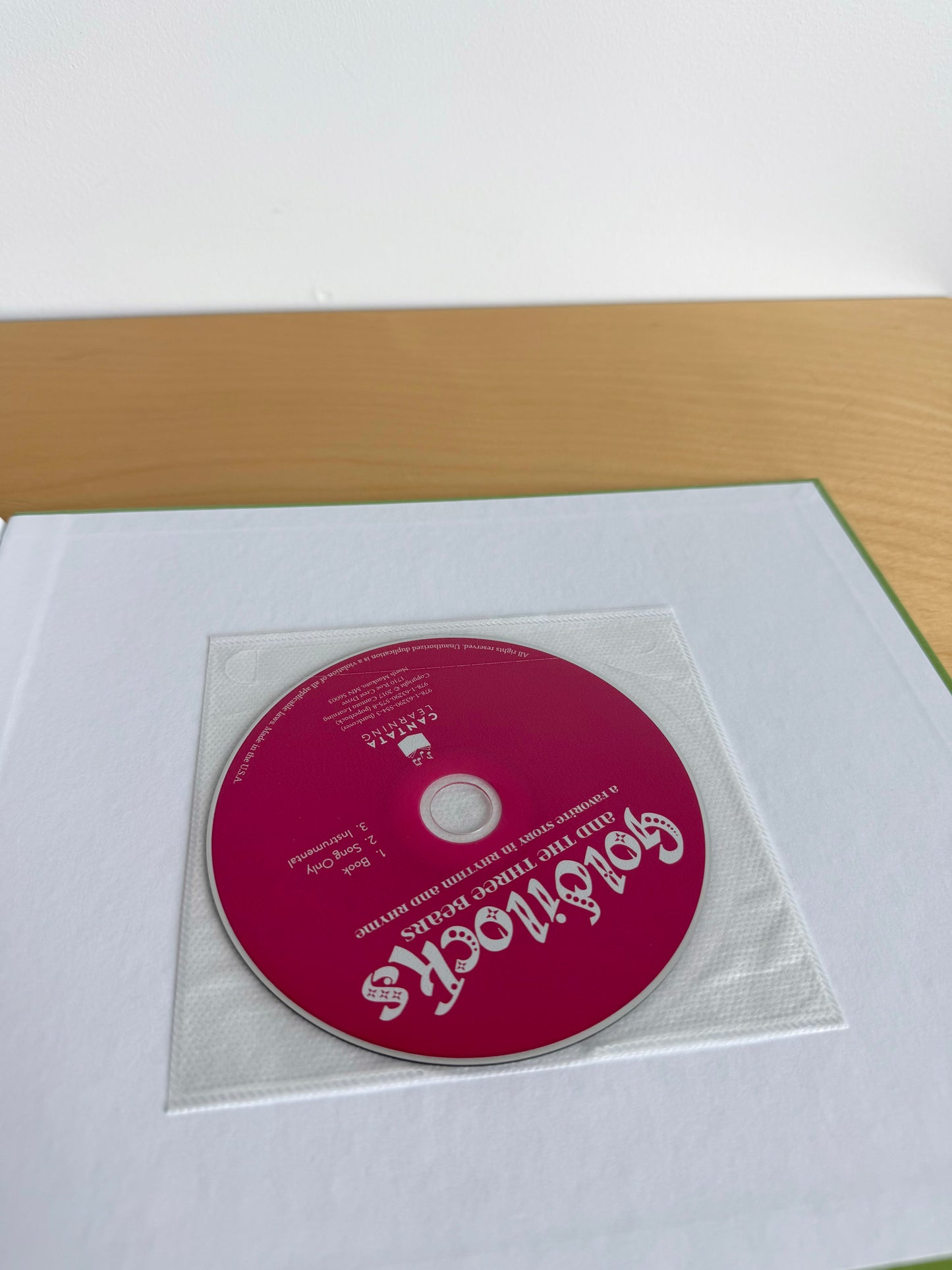 Goldilocks and the 3 Bears CD + Book / 3-7 years (No Shipping)