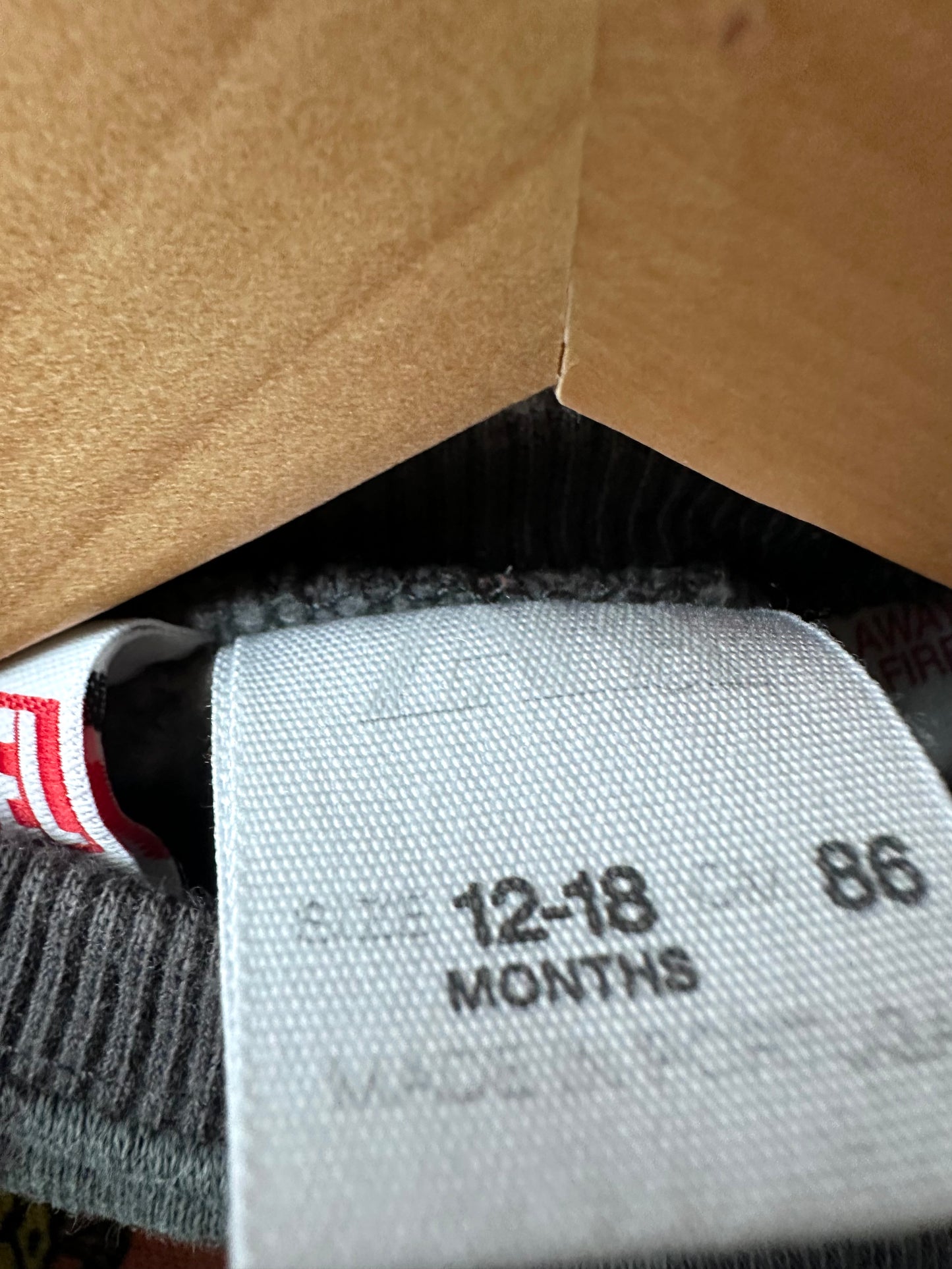 Zara Marvel Crewneck / 12m