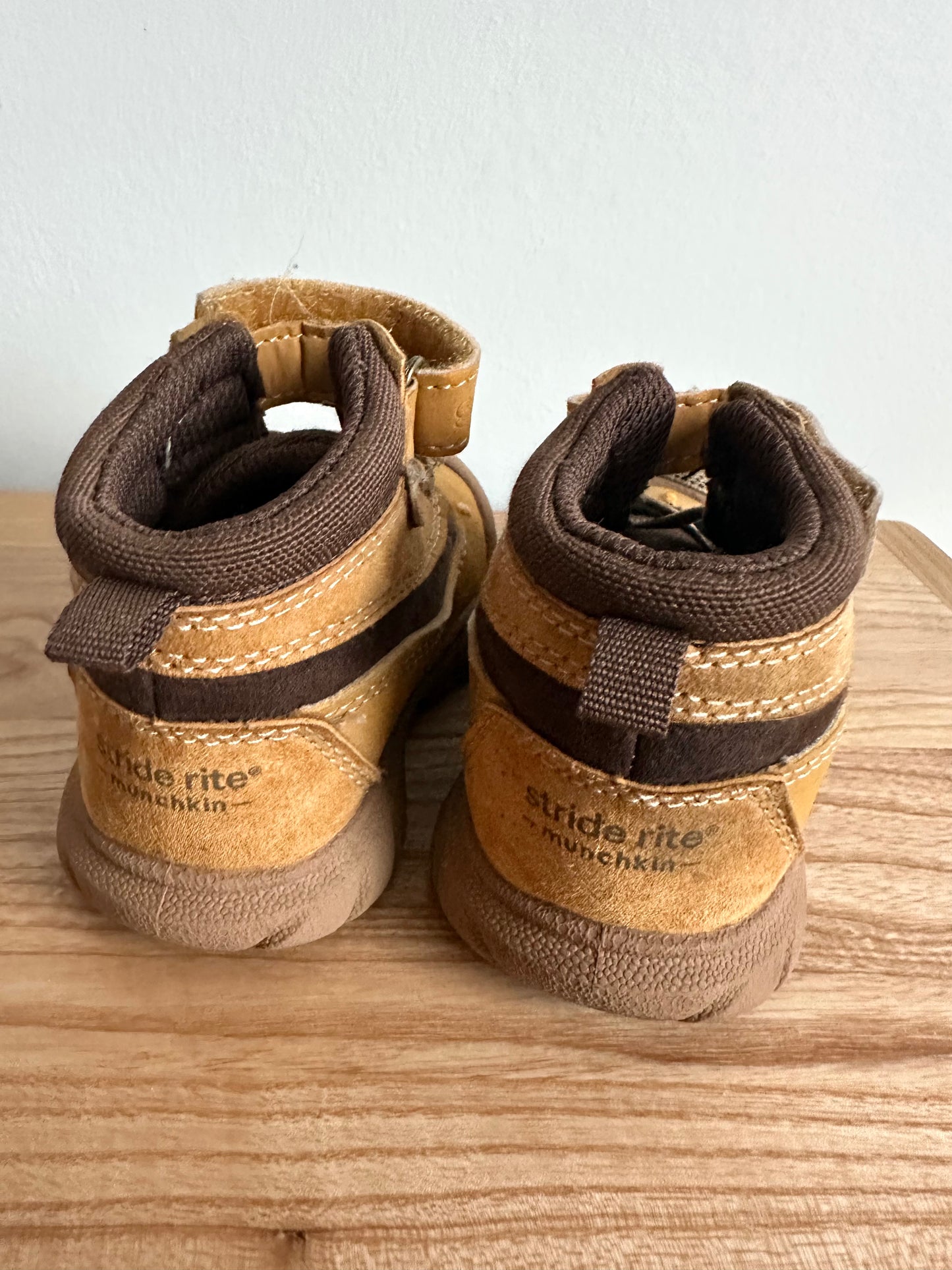 Stride Rite Brown High Top Shoes / Size 6 Toddler