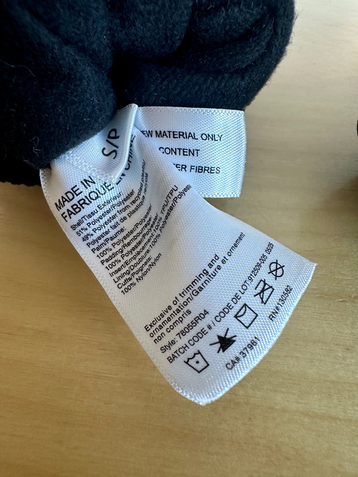 Black Winter Mits / 24m?