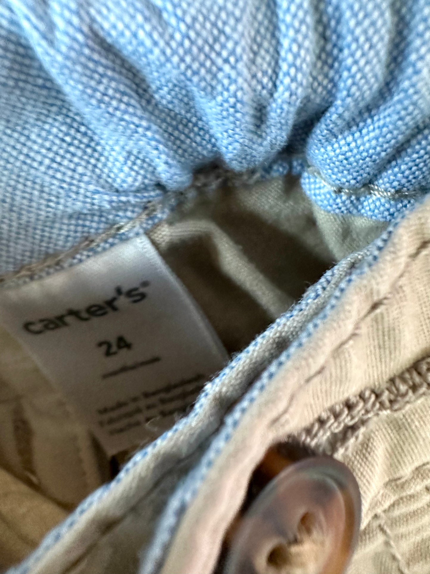 Tan Shorts with Pockets / 24m