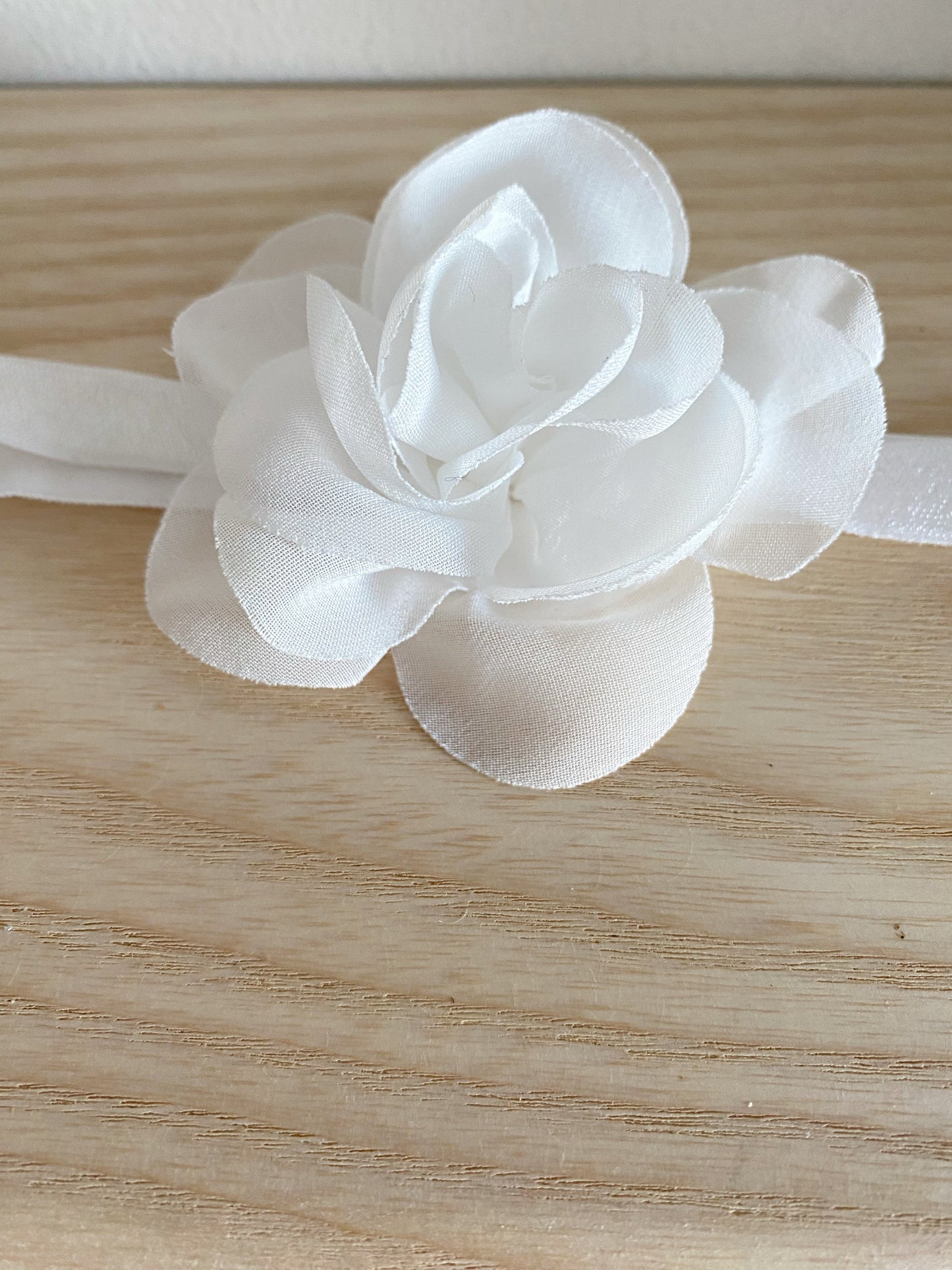 White Flower Headband / 1-2 years