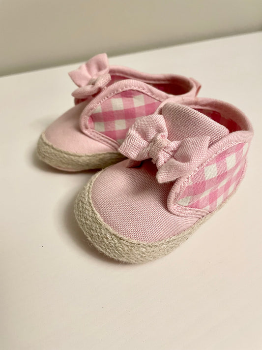 Pink Soft Sole Shoes with Bow / 0-6m