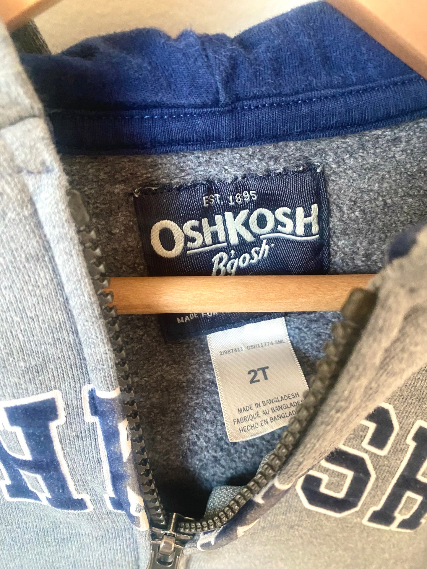 OshKosh Zipper Hoodie / 2T