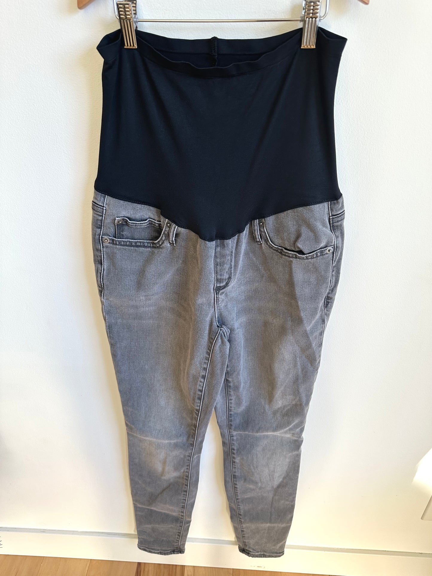 Gap Grey Wash Maternity Jeans / 28R