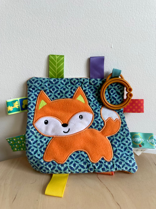 Crinkle Fox Taggies