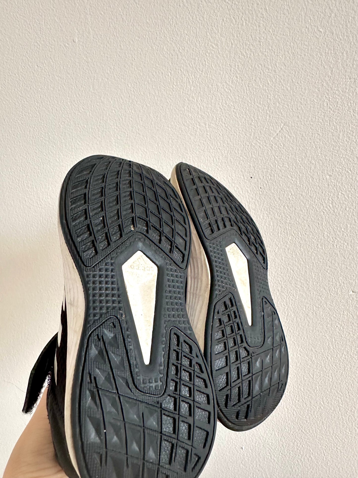 Black Adidas Runners / Size 7 Toddler Footwear