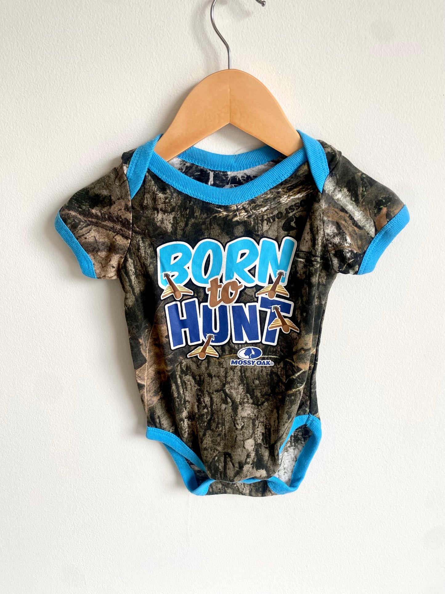 Born to Hunt Bodysuit / 6-9m