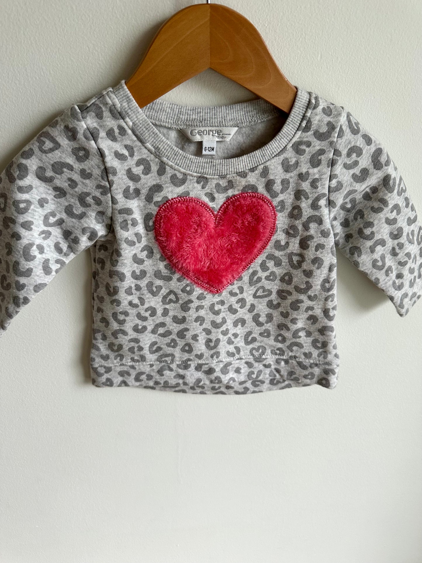 Animal Print + Fuzzy Heart Sweater / 6-12m