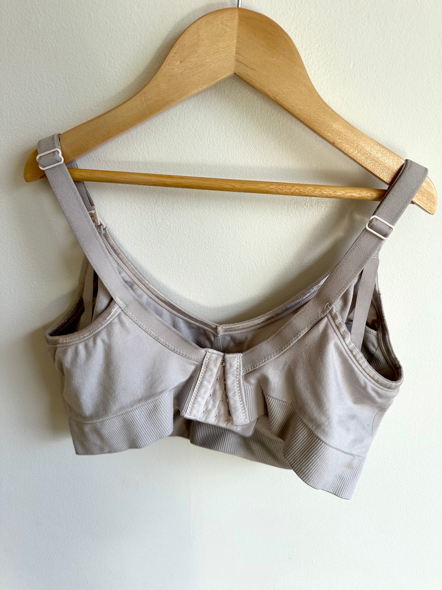 Grey Nursing Padded Bra / M?