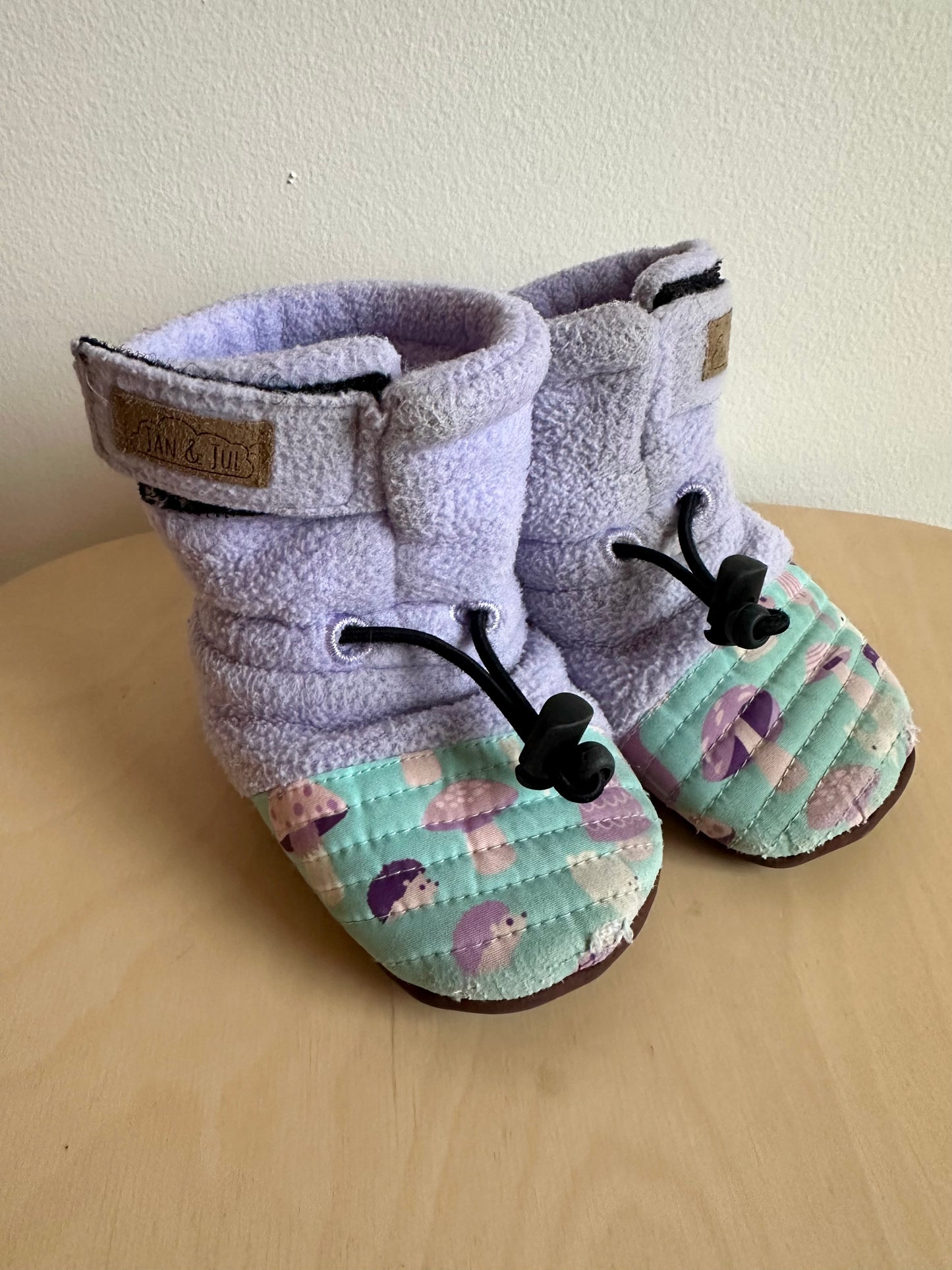 Jan & Jul Stay-Put Booties / 3-12m (S)