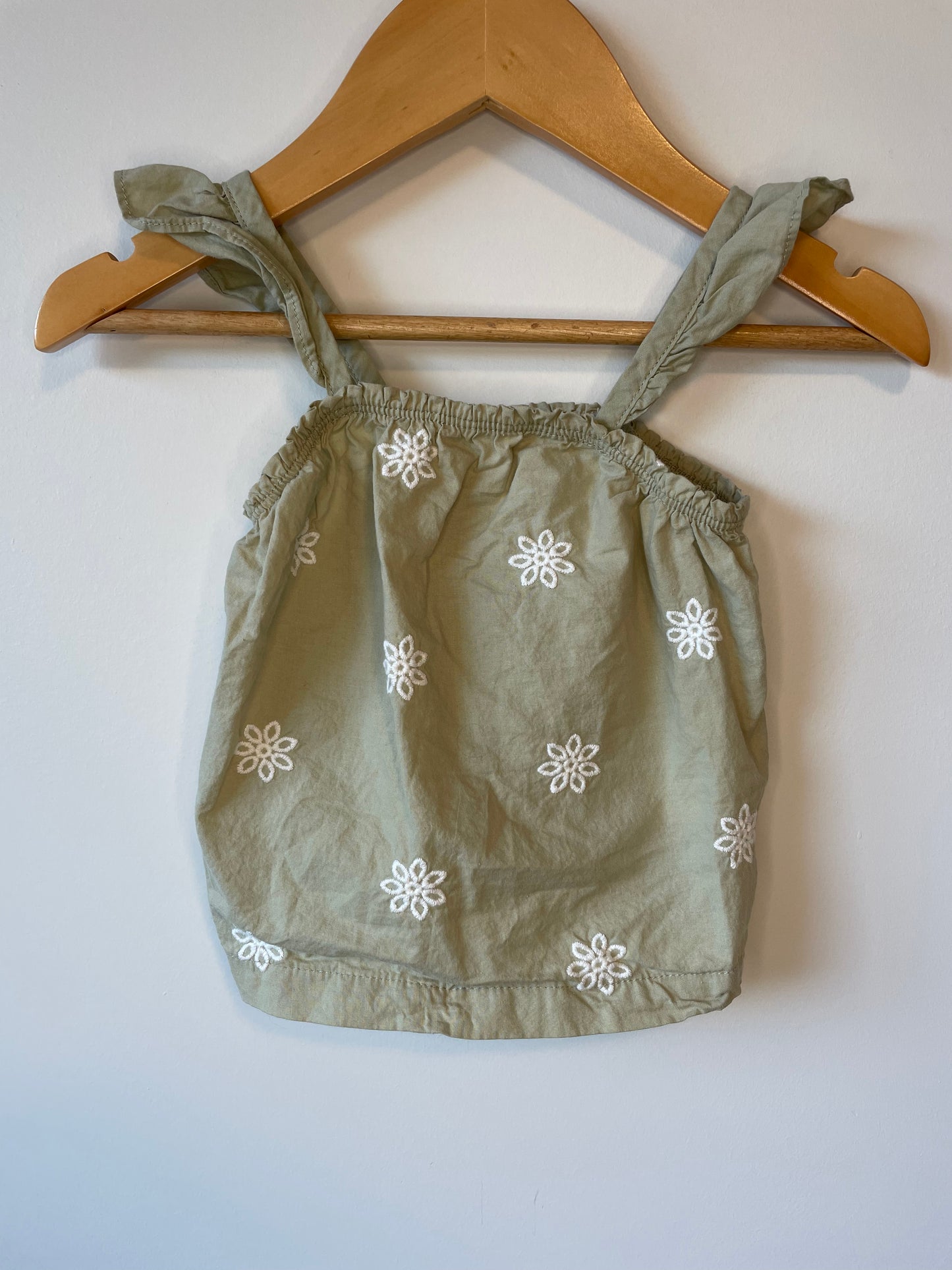 Floral Embroidered Top + Shorts Set / 3m