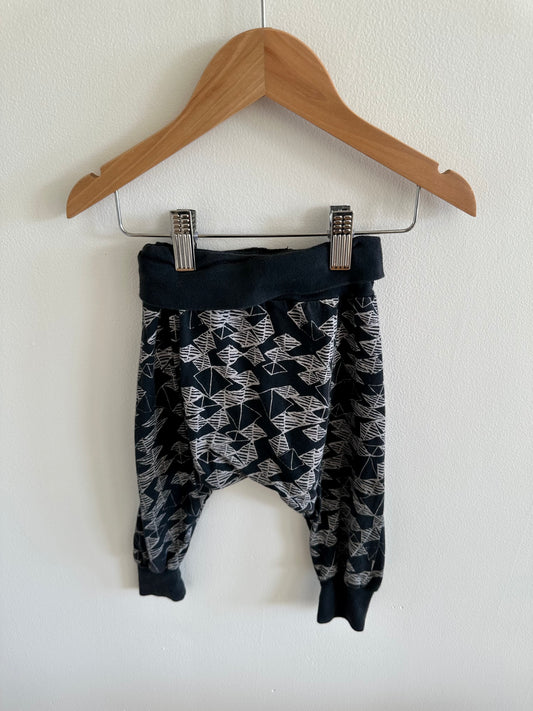 Mini Mioche Black + Grey Design Harem Pants / 12-18m