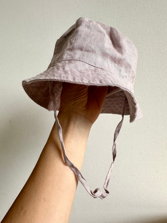 H&M Linen Bucket Hat with Chin Strap / 2-4m