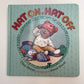 Hat On, Hat Off Board Book / 0-2 years