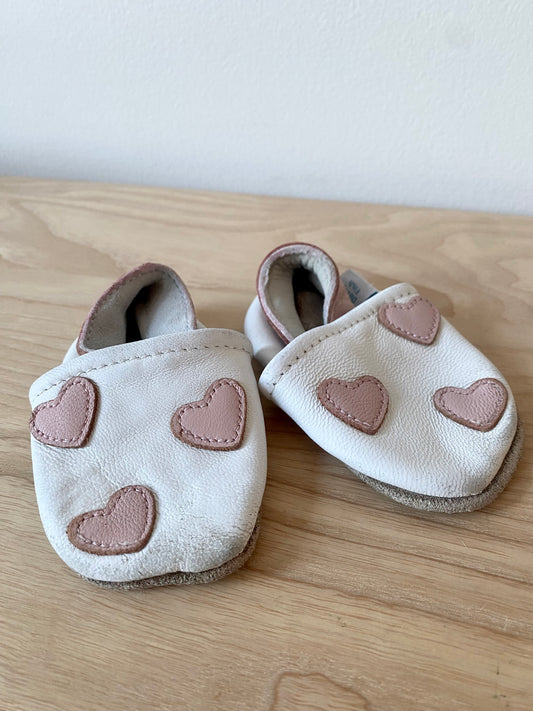 Hearts Soft Sole Shoes / 0-6m?