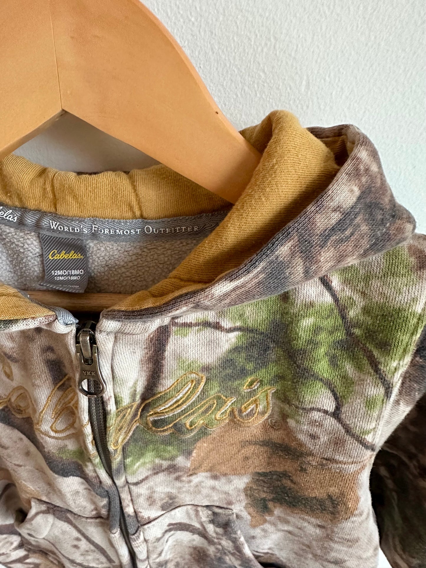 Cabela's Hoodie / 12m