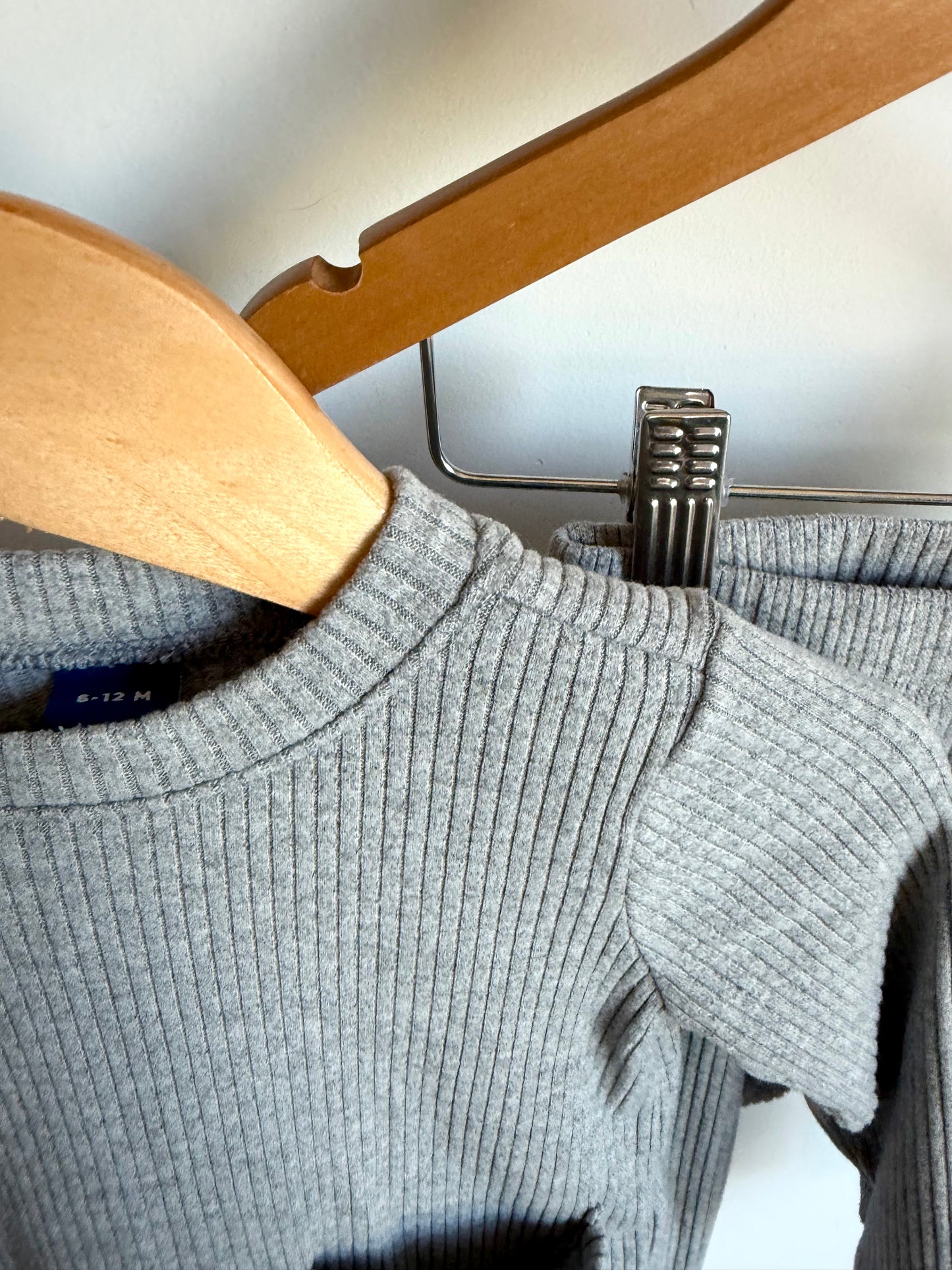 Grey Ribbed Long Sleeve + Pants Set / 6-12m
