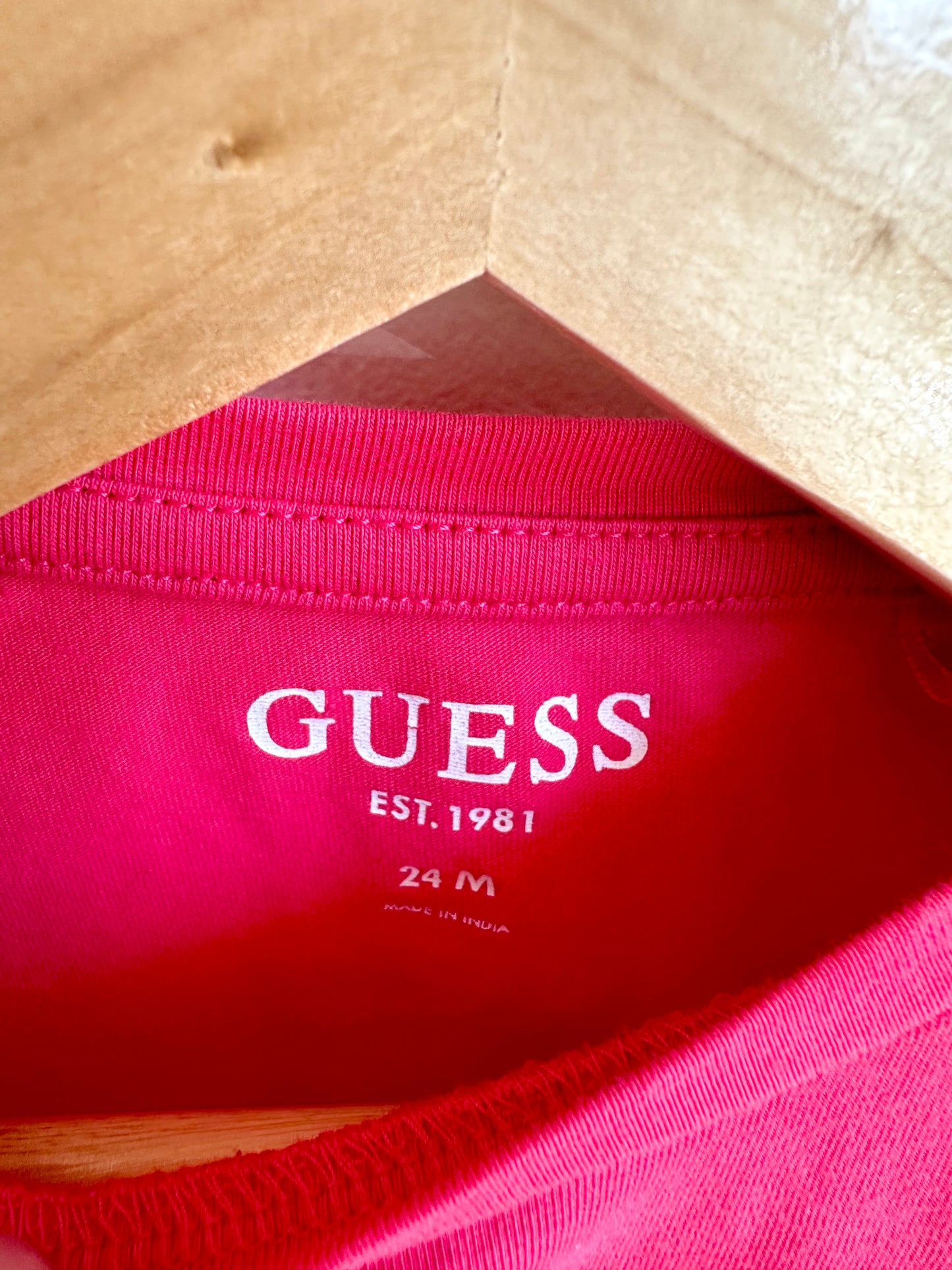 Guess Love Top / 24m