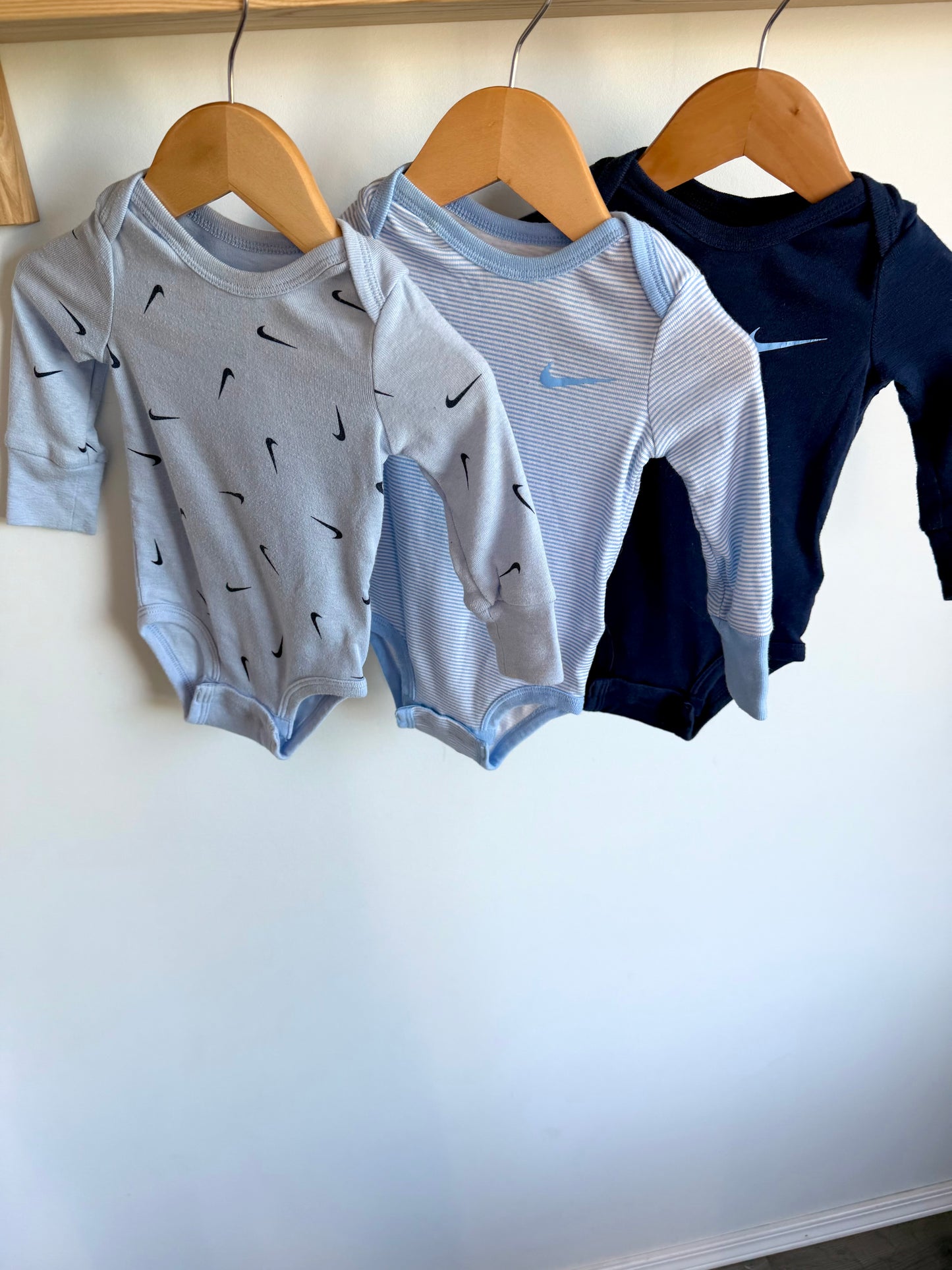Set of 3 Nike Long Sleeve Bodysuits / 9m