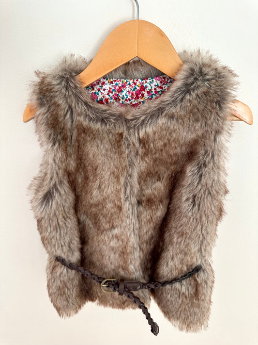 Belted Fur Like Vest / 5 years